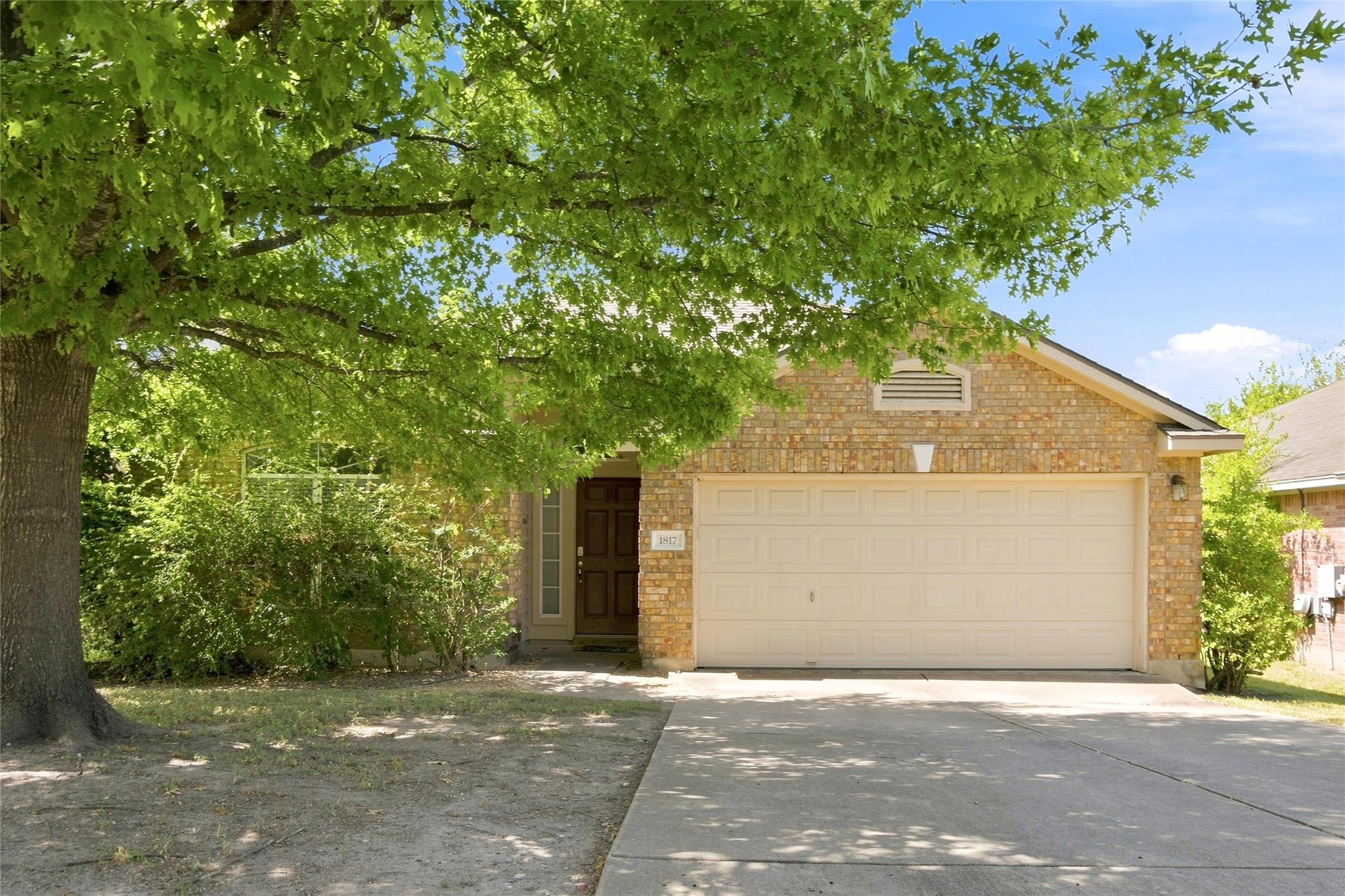 1817 Shaker Trl Property Photo 1