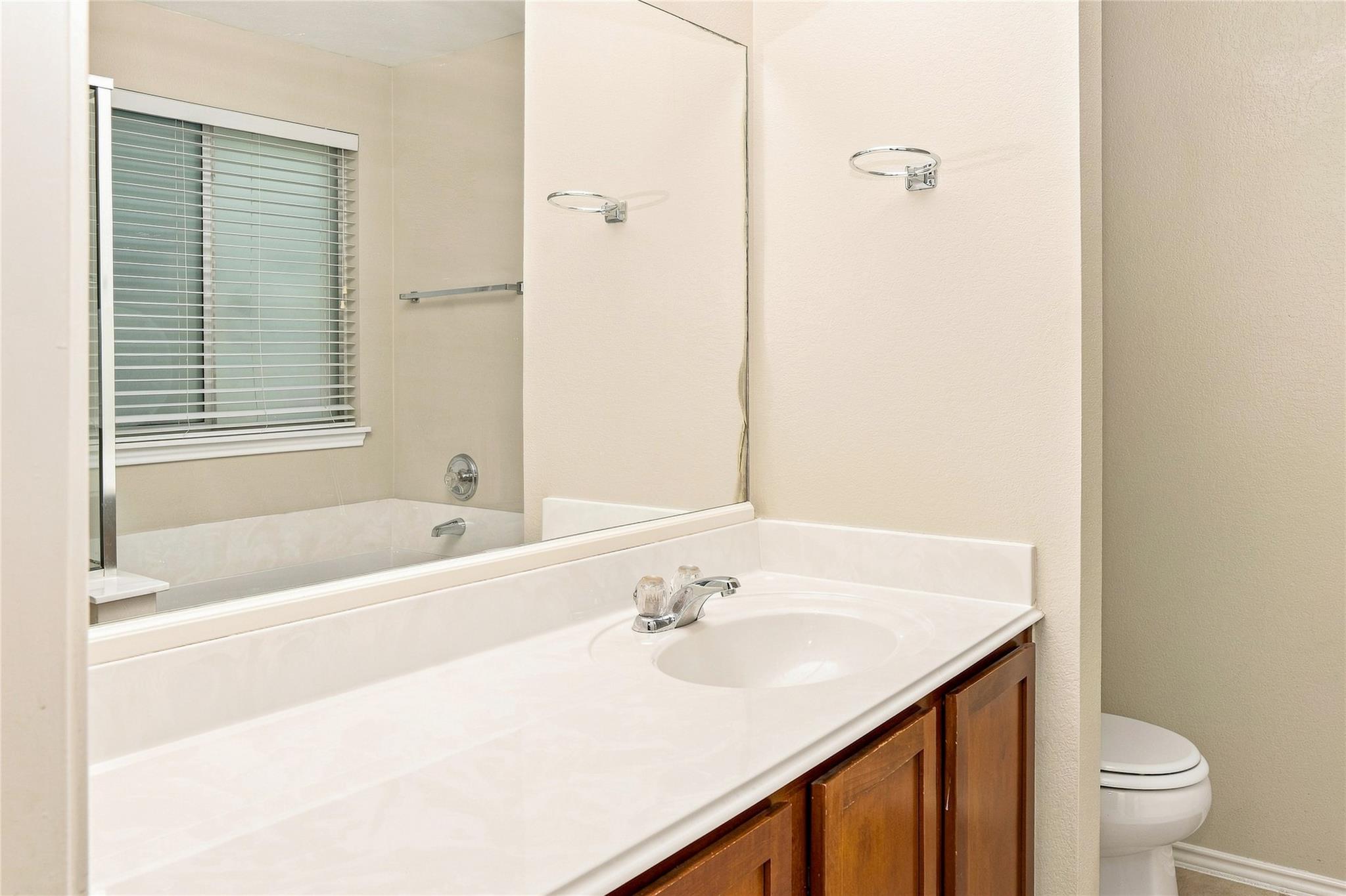 1817 Shaker Trl Property Photo 11