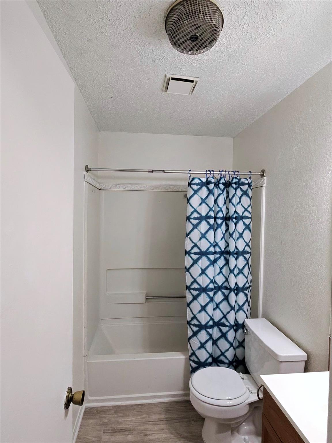 308 Erby Ave #c Property Photo 6