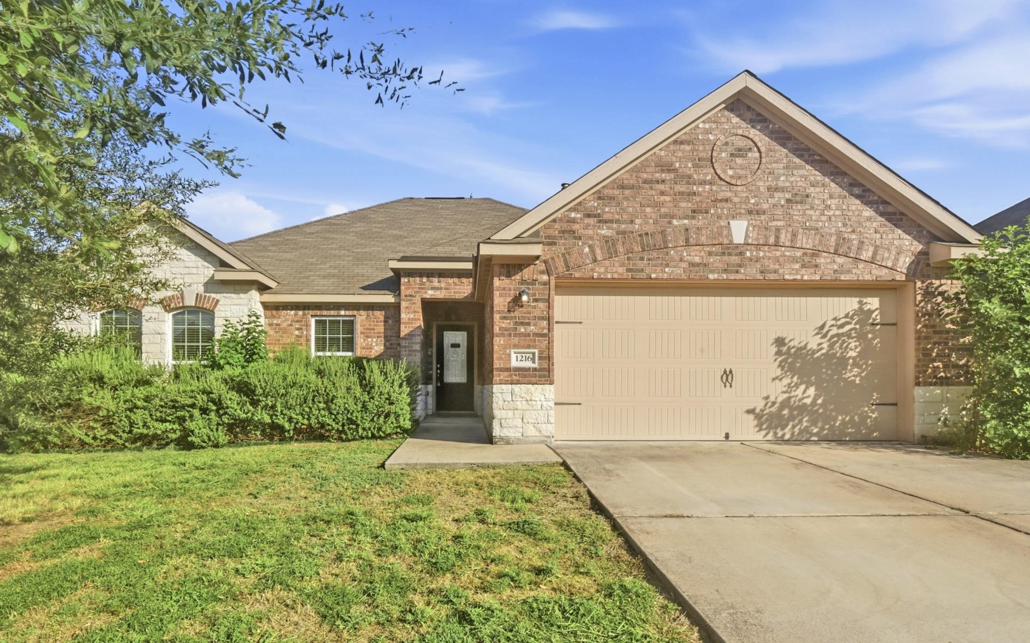 1216 Violet Ln Property Photo 1