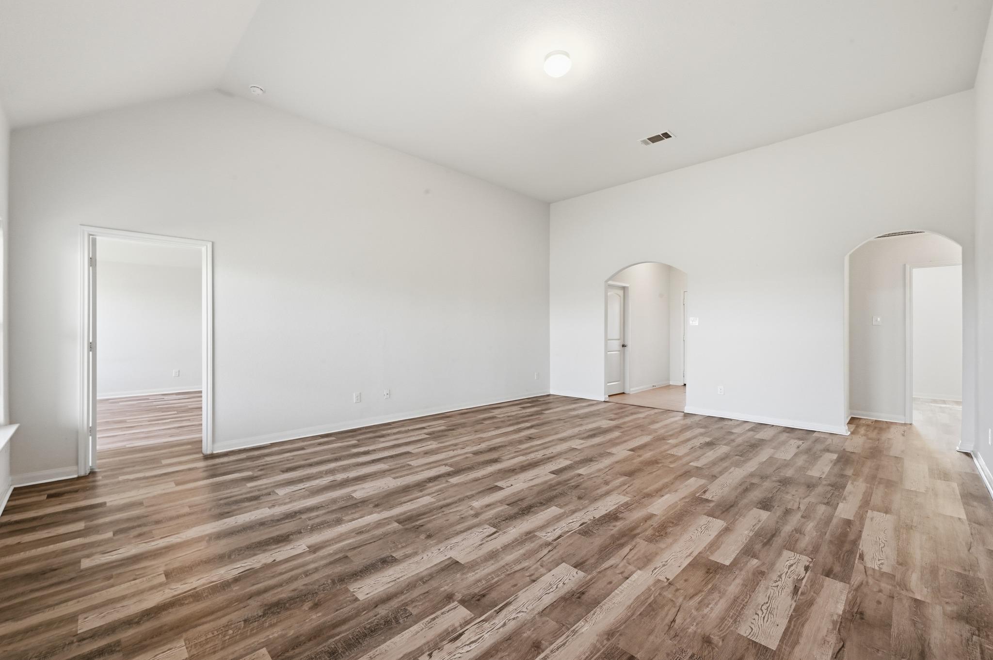 1216 Violet Ln Property Photo 5