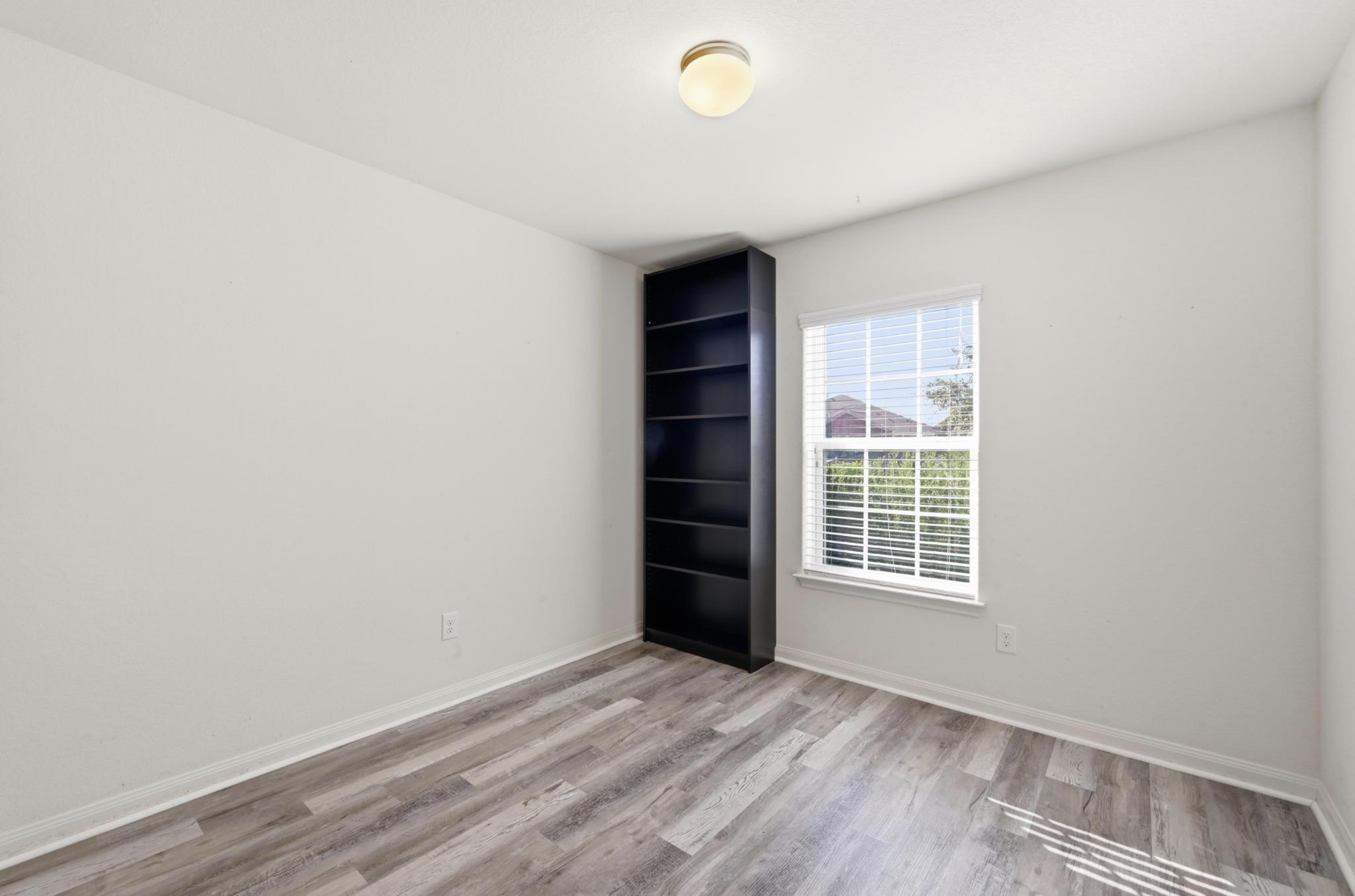 1216 Violet Ln Property Photo 17