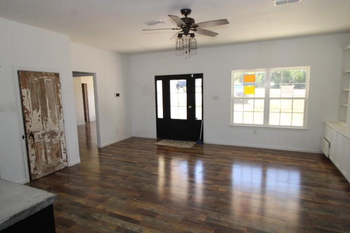 536 E Third St Property Photo 3