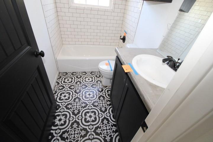 536 E Third St Property Photo 17