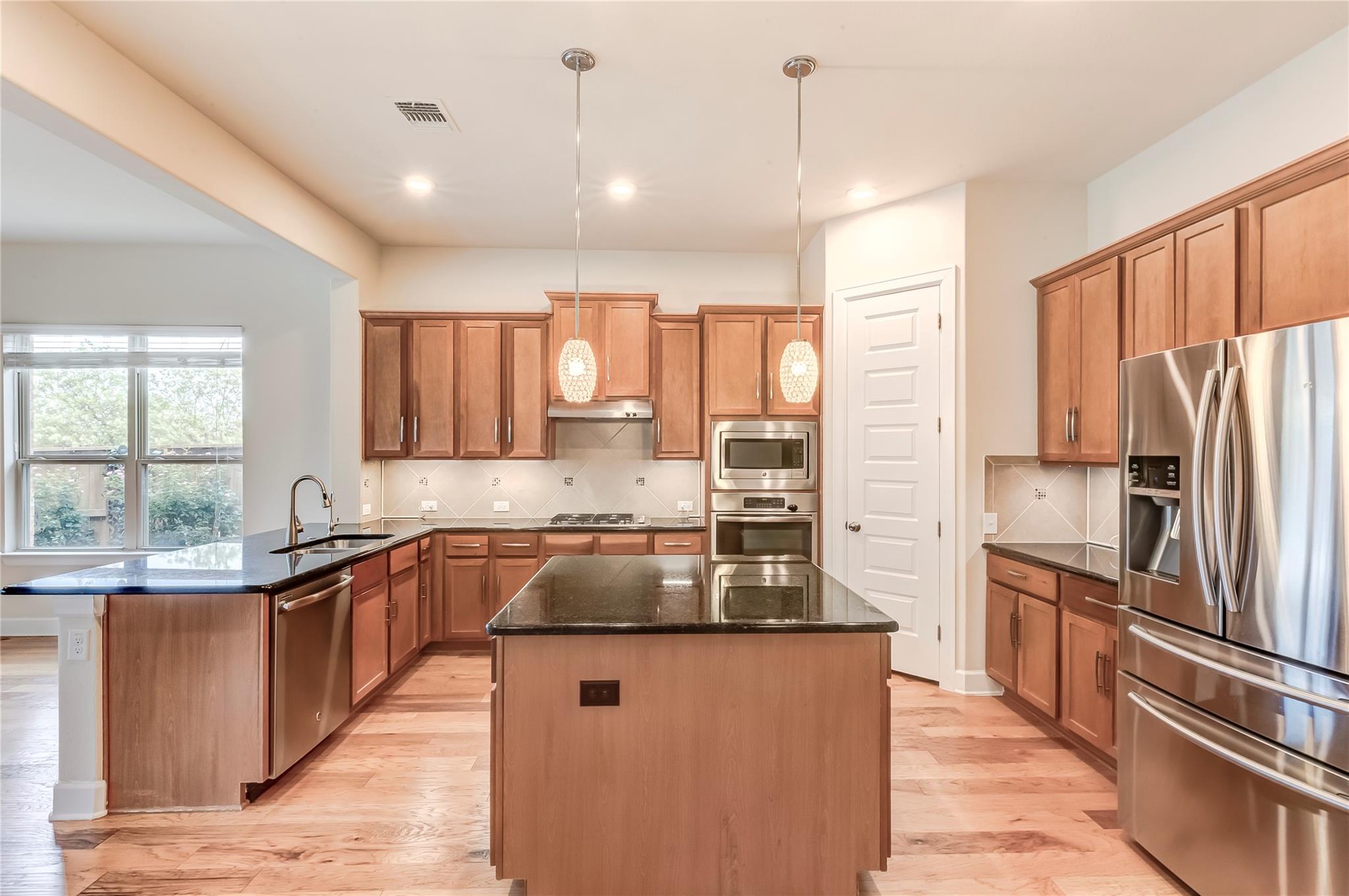 345 Fort Cobb Way Property Photo 8