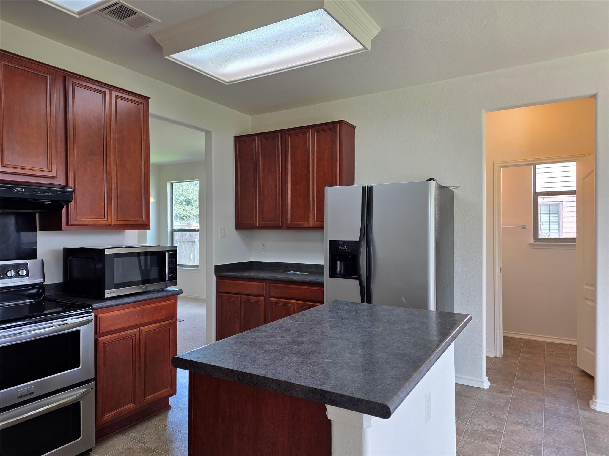 160 Mistletoe Ln Property Photo 8