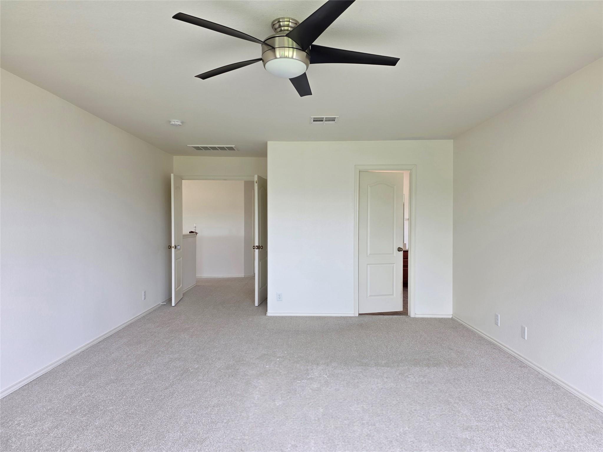 160 Mistletoe Ln Property Photo 23