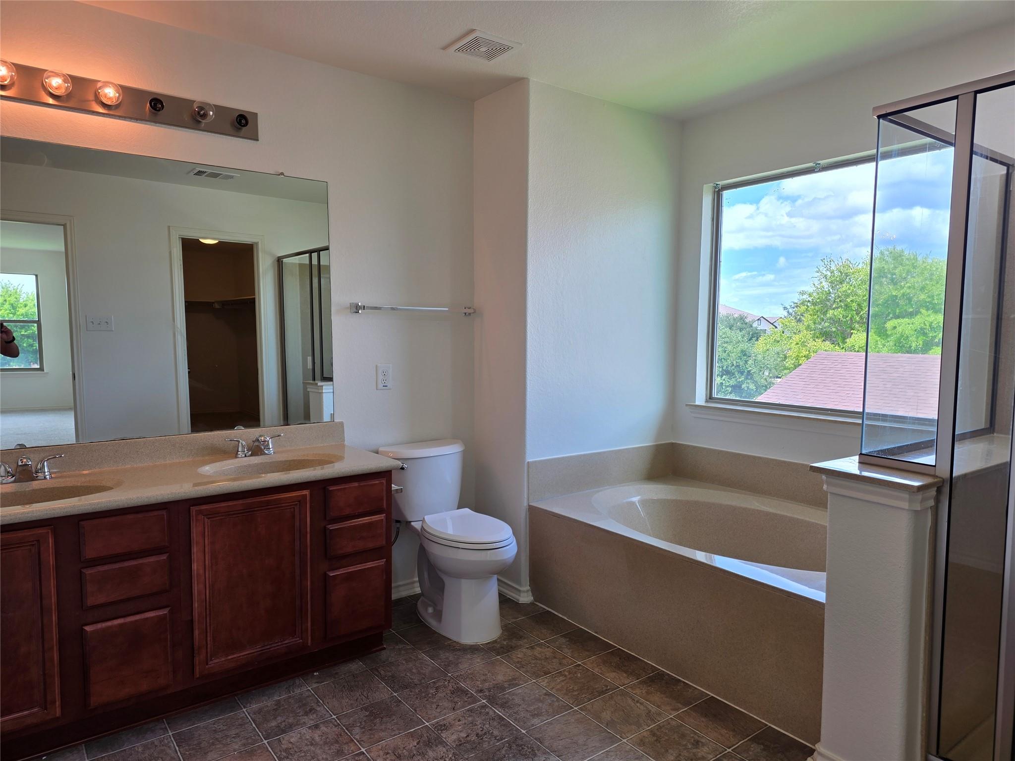160 Mistletoe Ln Property Photo 24