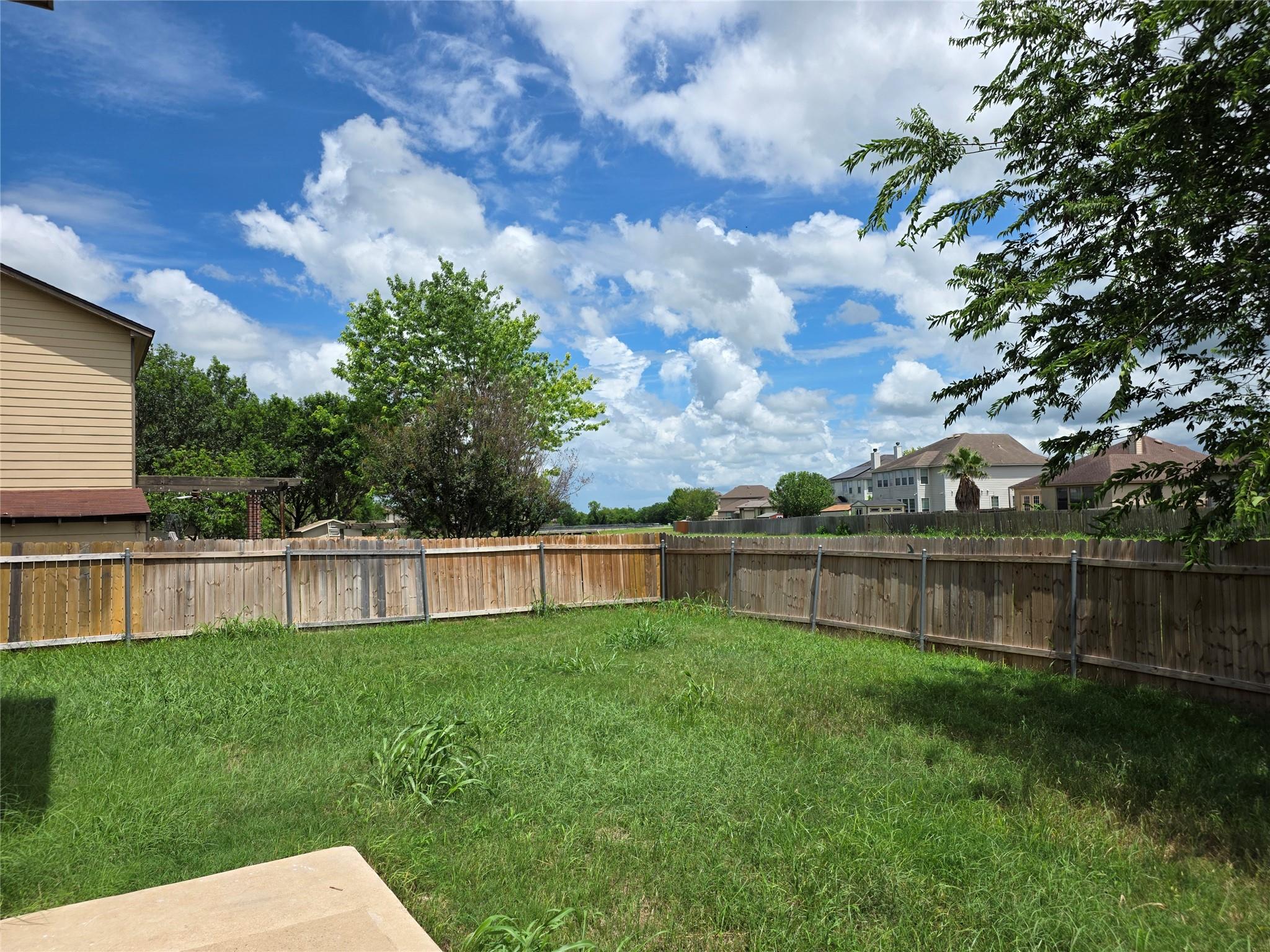 160 Mistletoe Ln Property Photo 27