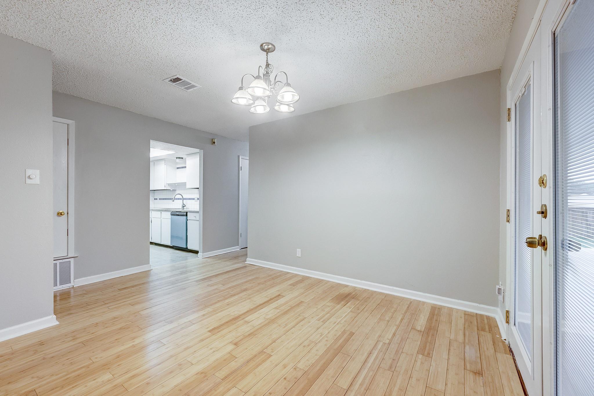 6300 Capriola Dr Property Photo 7
