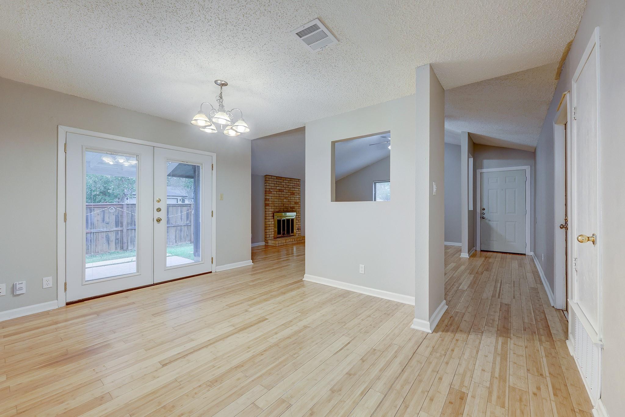 6300 Capriola Dr Property Photo 8