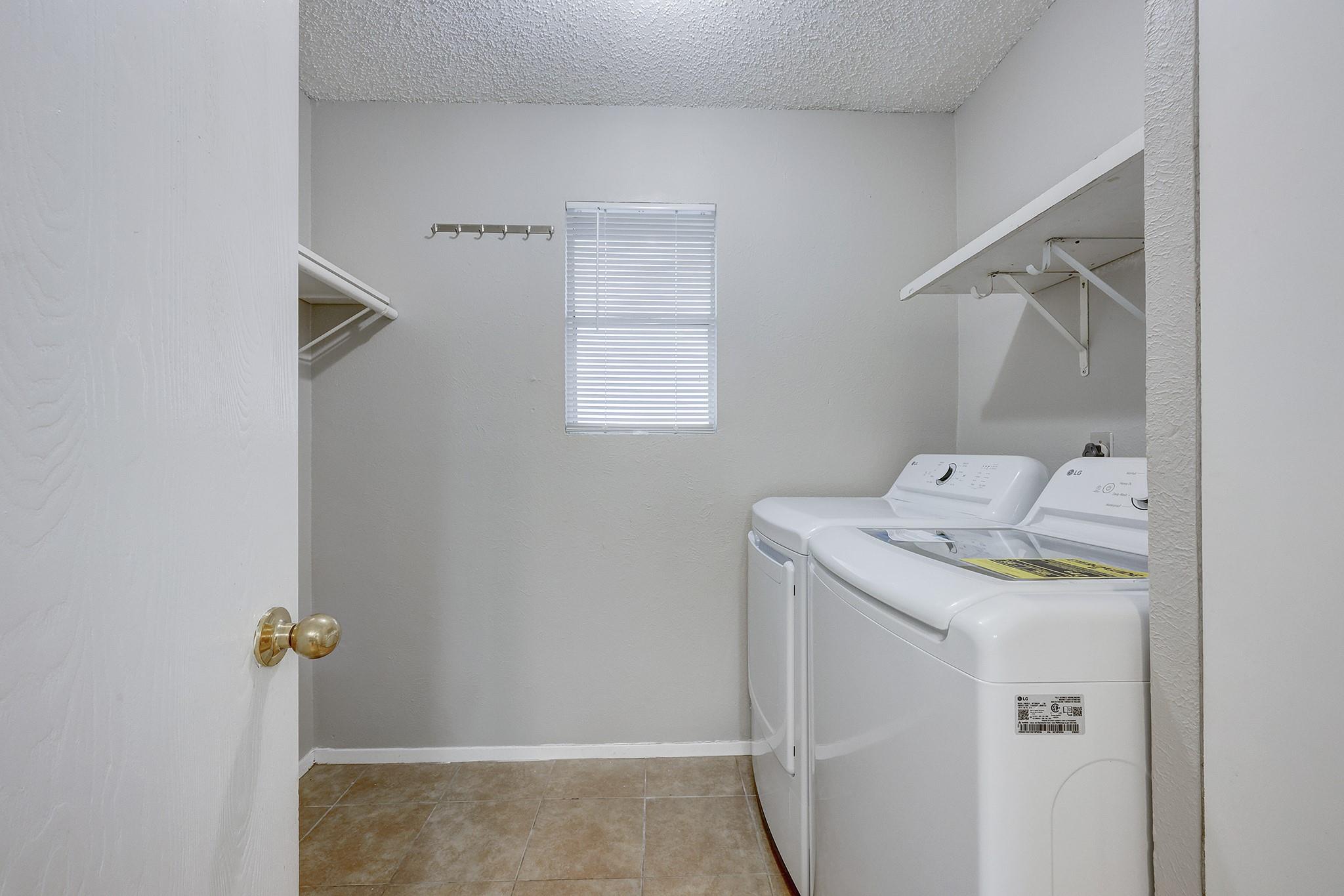 6300 Capriola Dr Property Photo 12