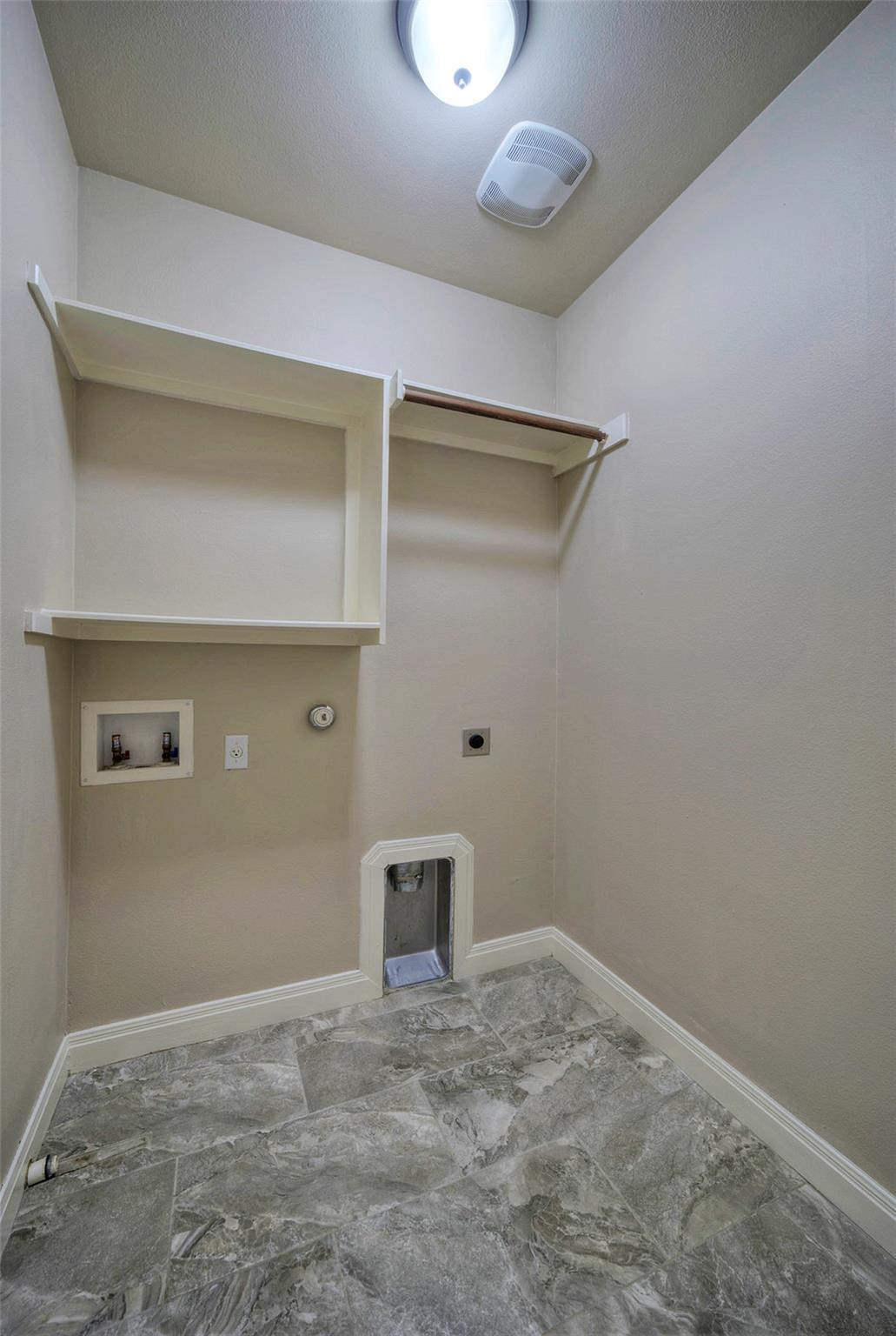 700 Applewood Dr Dr C Property Photo 11