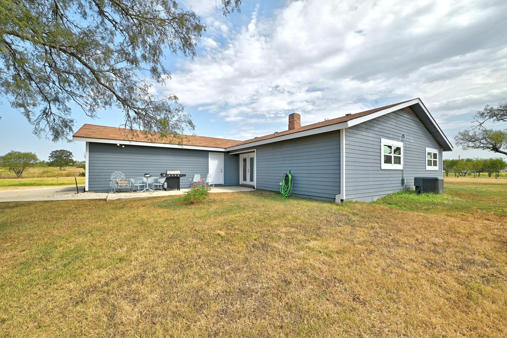 311 Salt Lake Rd Property Photo 1