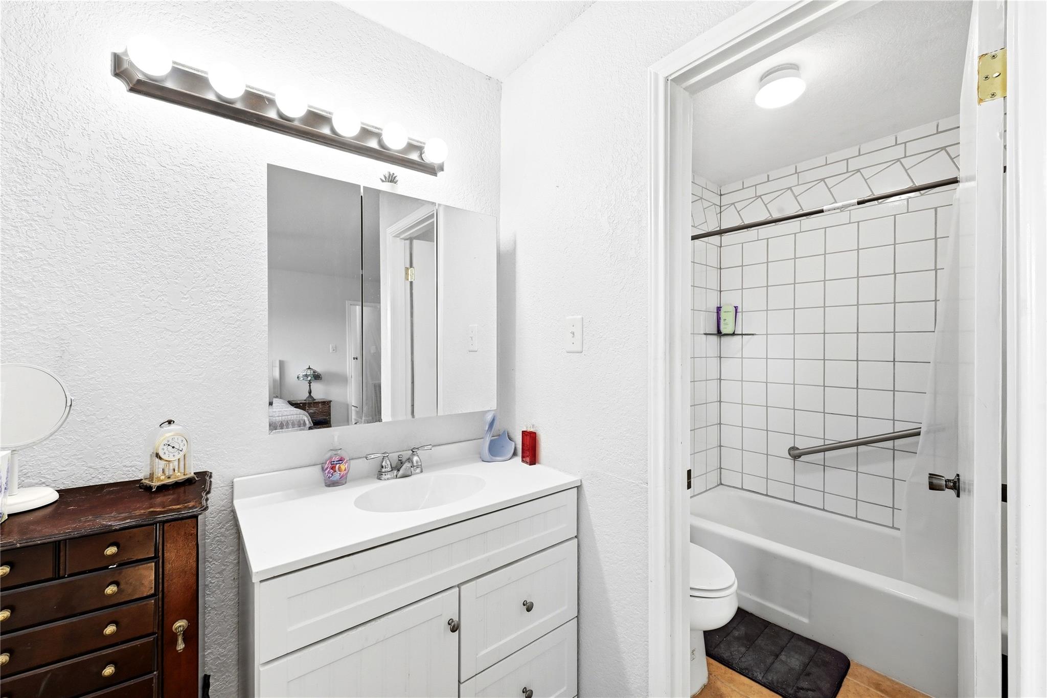 311 Salt Lake Rd Property Photo 5