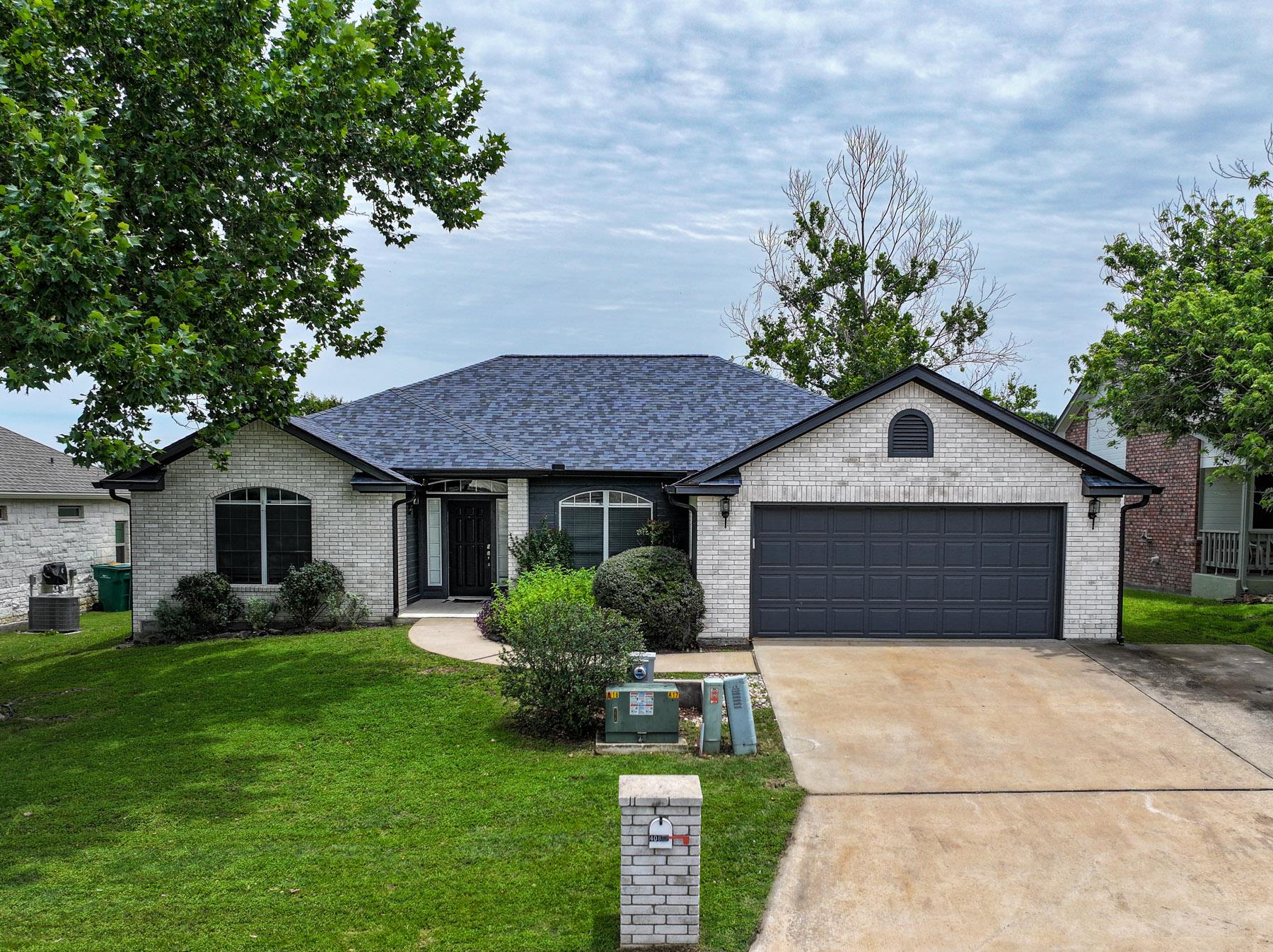 408 Spyglass St Property Photo 1
