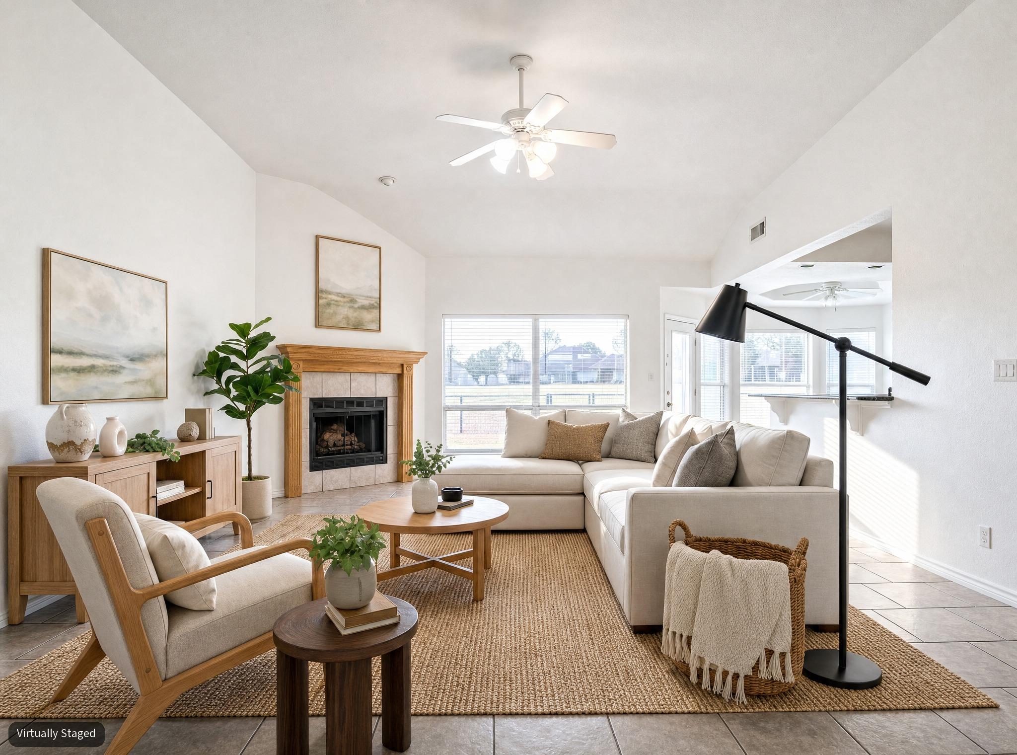 408 Spyglass St Property Photo 4