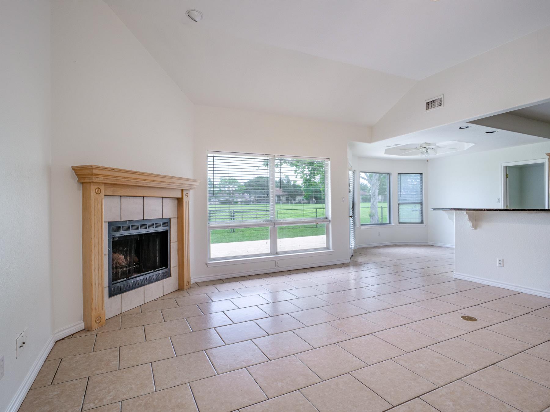 408 Spyglass St Property Photo 7