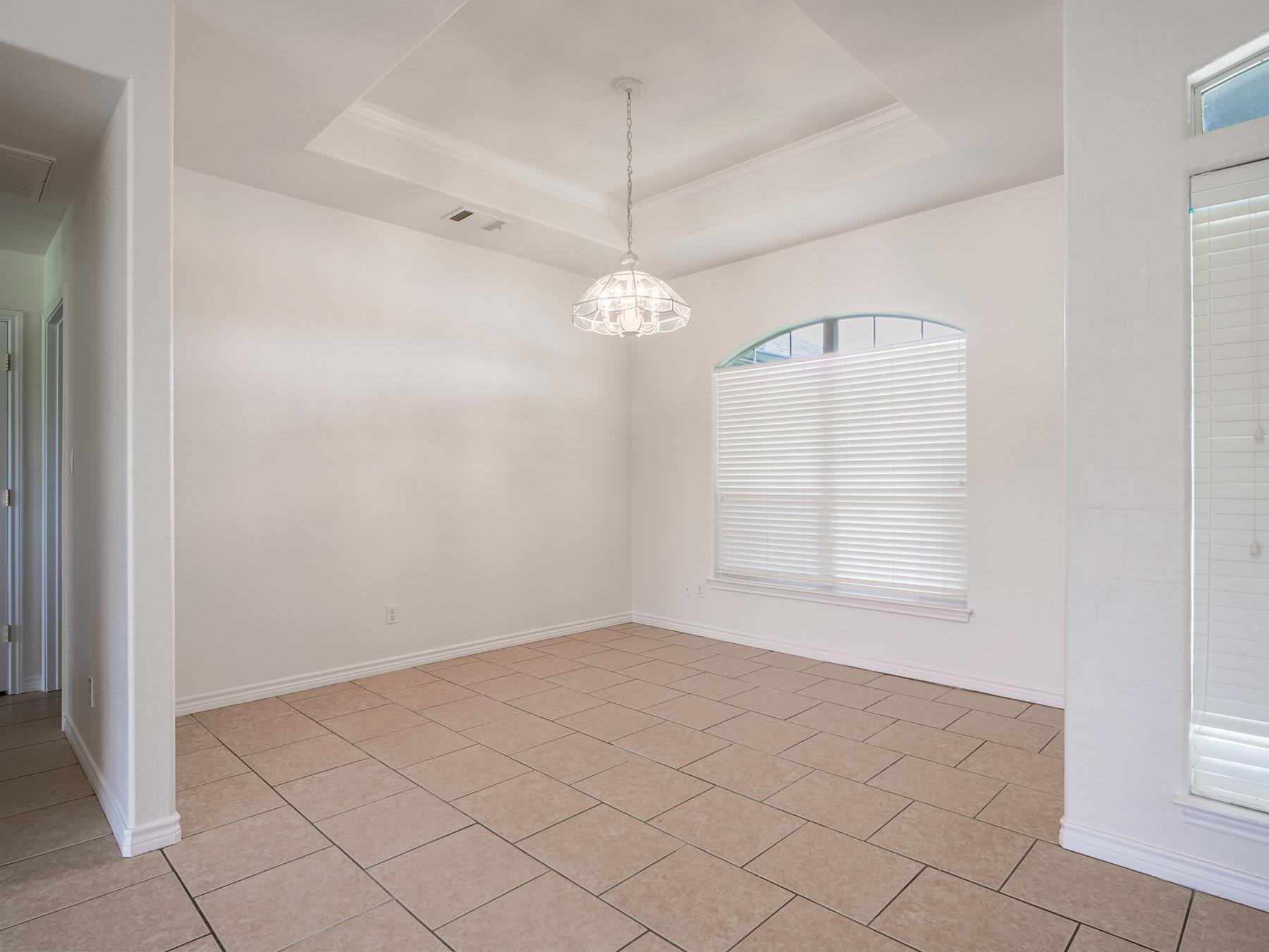408 Spyglass St Property Photo 9