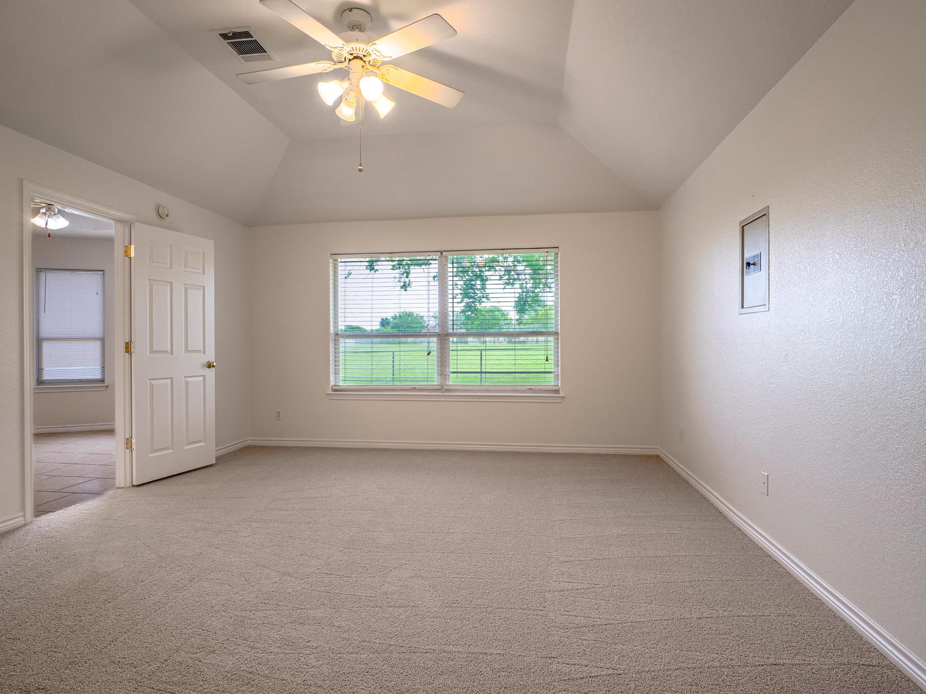 408 Spyglass St Property Photo 14