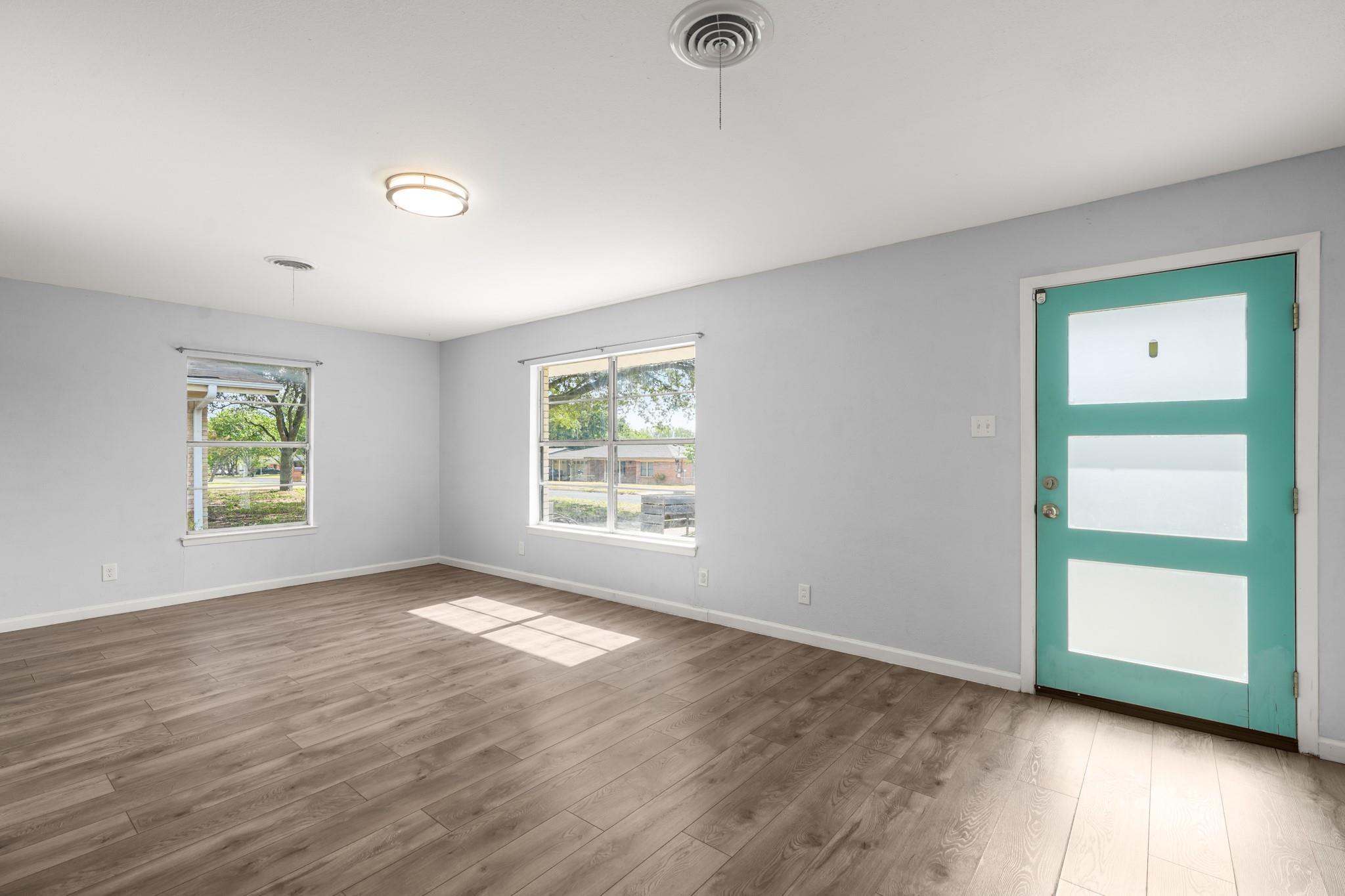 11702 Oak Trl Property Photo 4