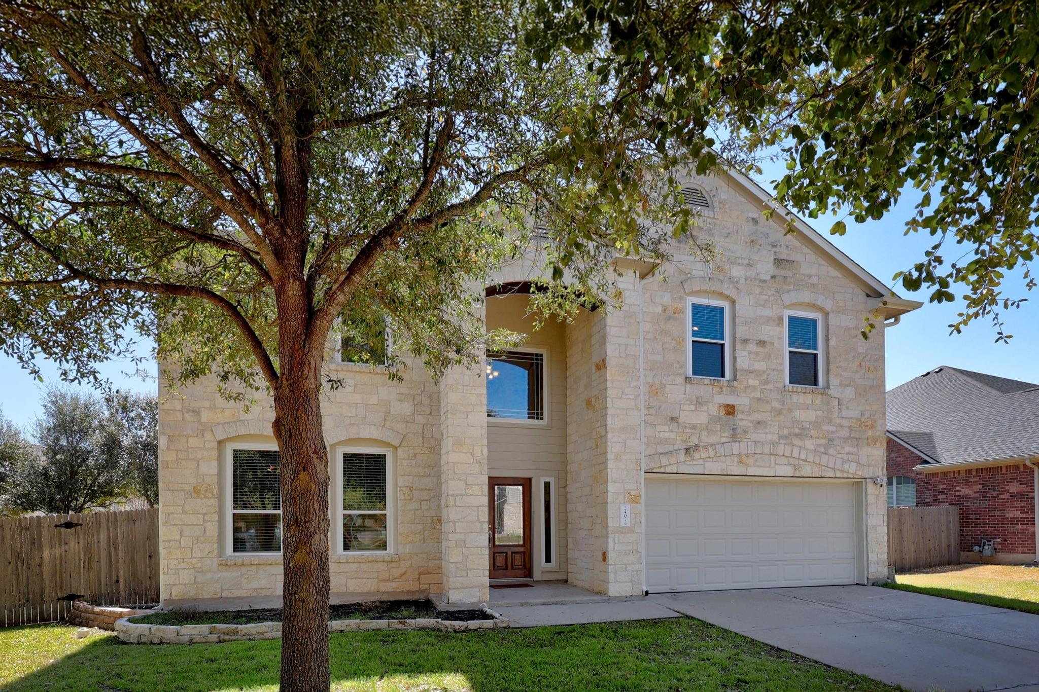 2407 Speidel Dr Property Photo