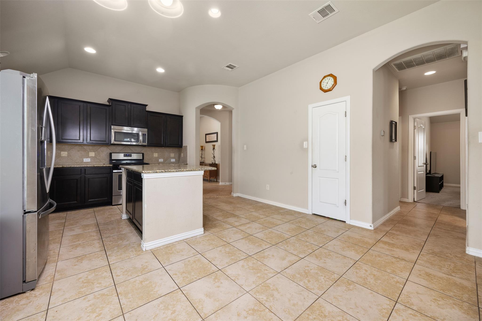 258 Snow Owl Holw Property Photo 4