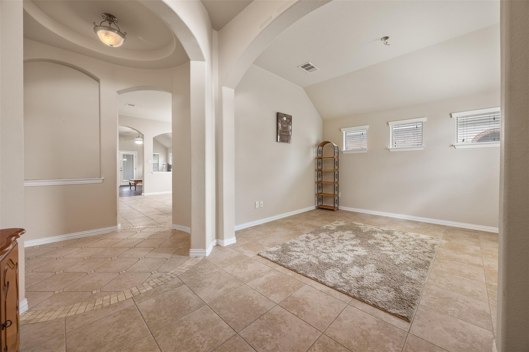 258 Snow Owl Holw Property Photo 6