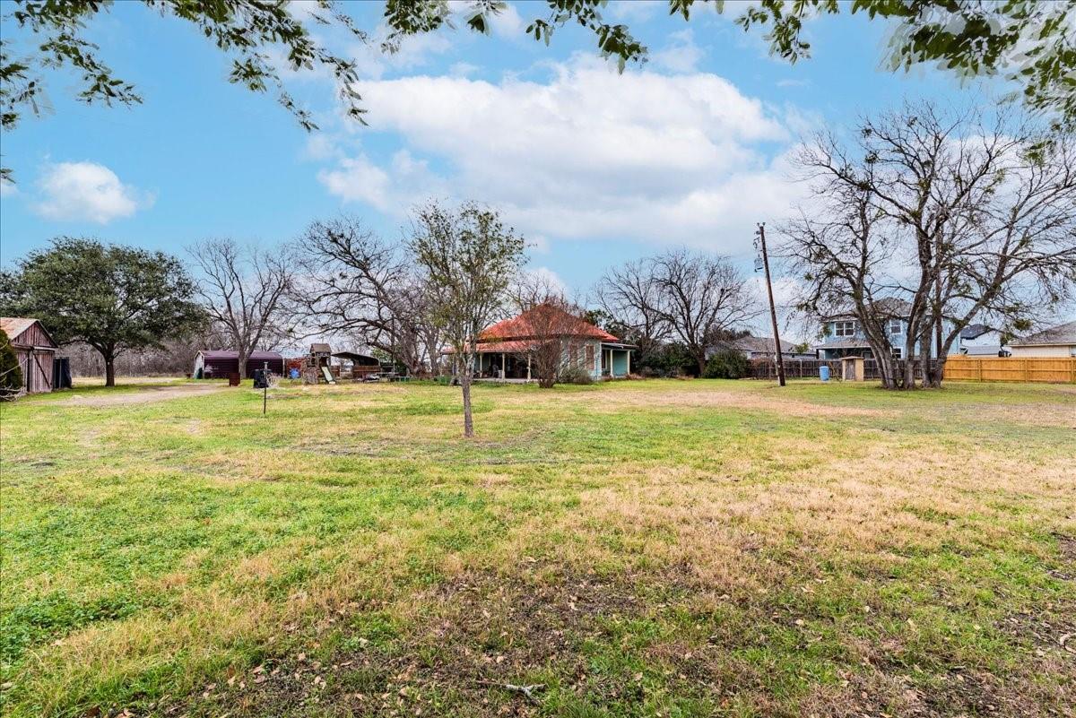 530 Continental Dr Property Photo 9