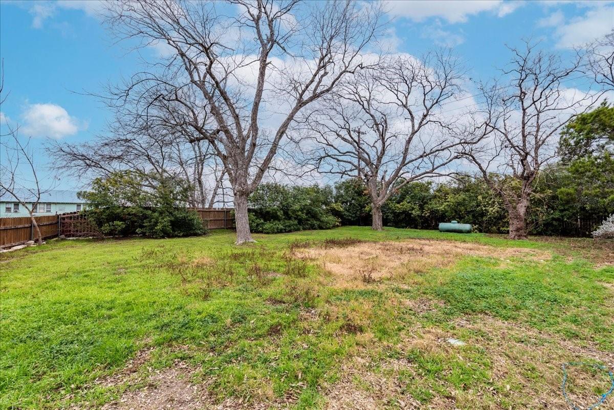 530 Continental Dr Property Photo 23