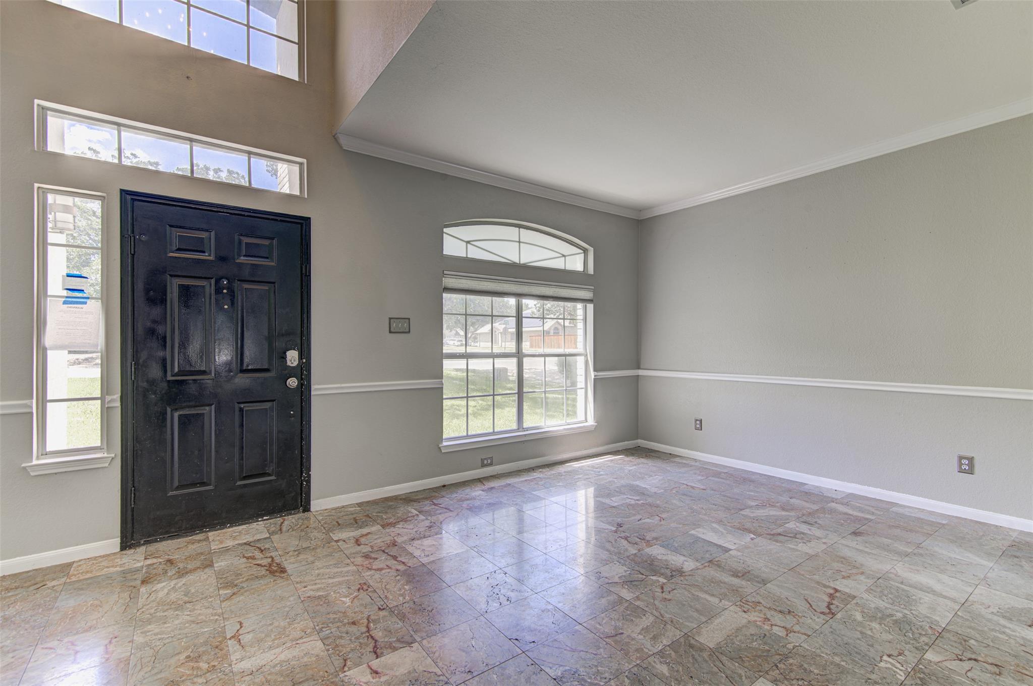1717 Apache Trl Property Photo 4