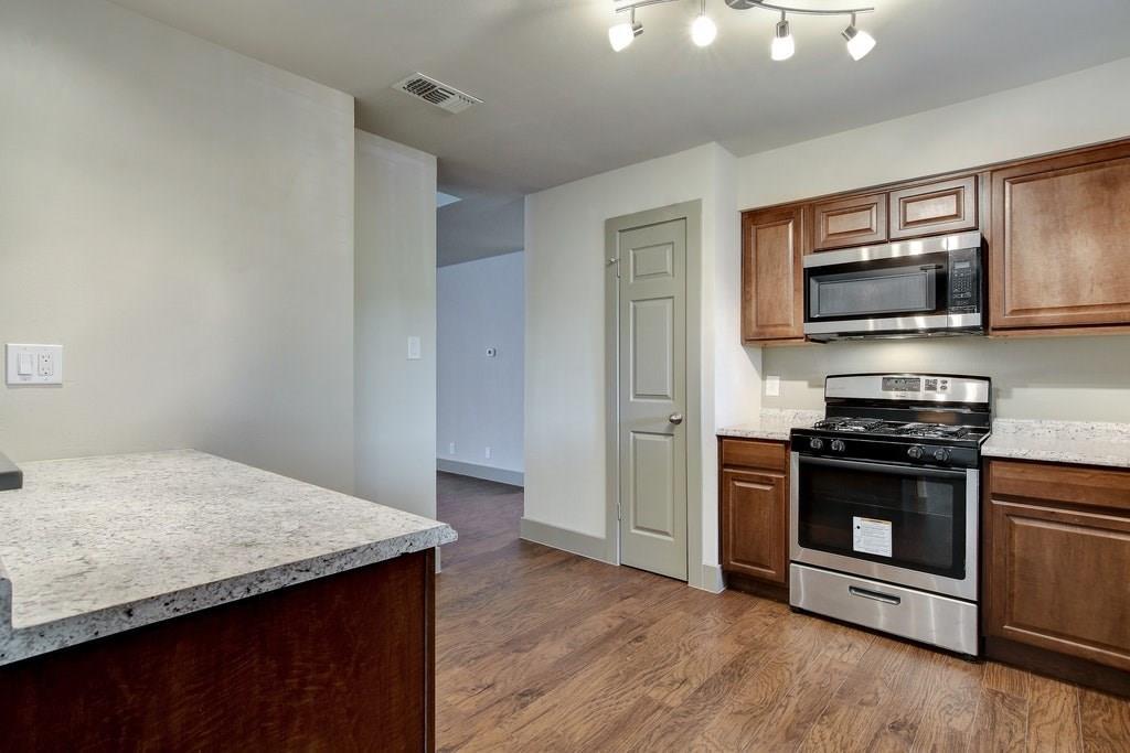 9415 Quail Meadow Dr Property Photo 10