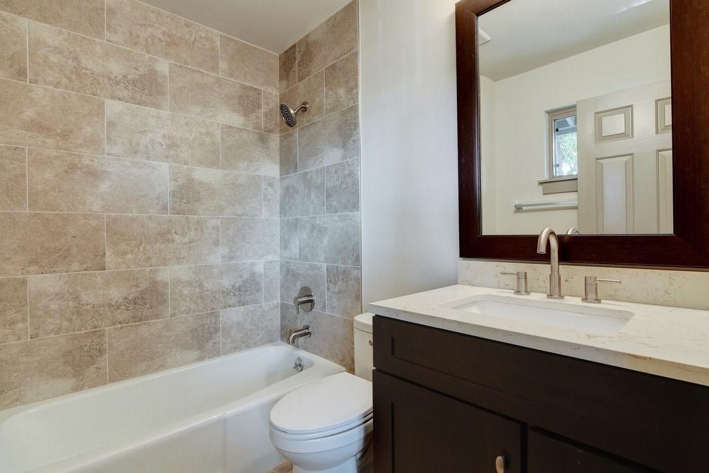 9415 Quail Meadow Dr Property Photo 22