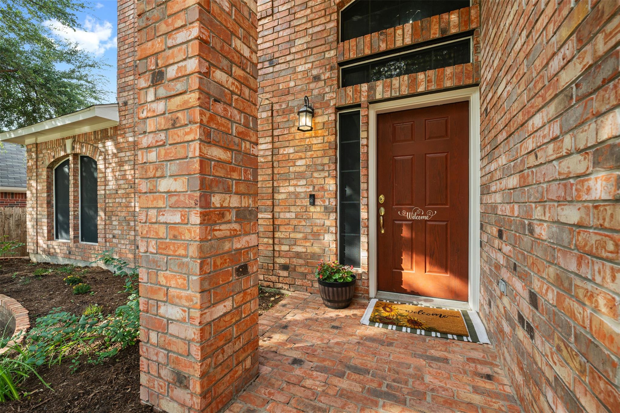4435 Hunters Lodge Dr Property Photo 2