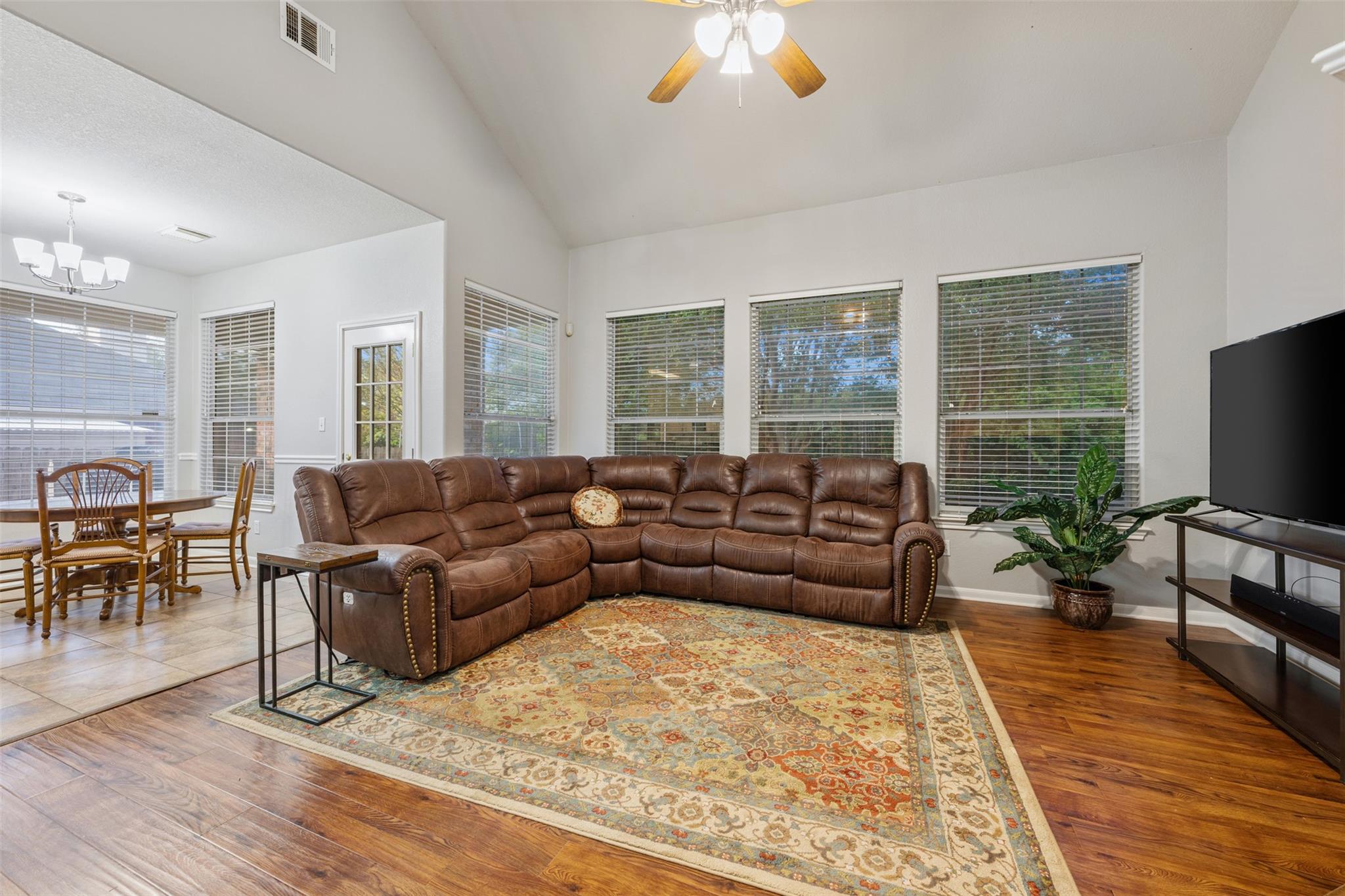4435 Hunters Lodge Dr Property Photo 11