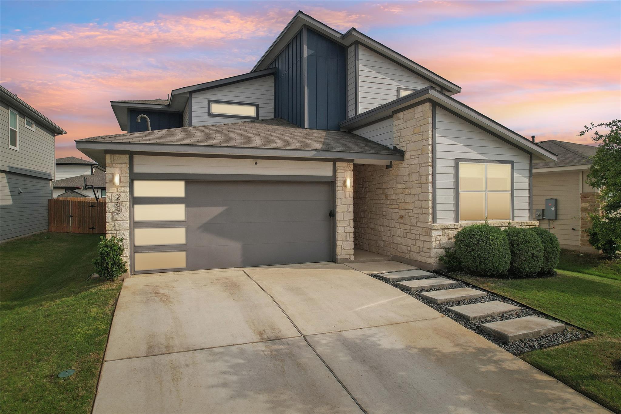 265 Geminiflora BND Property Photo 1