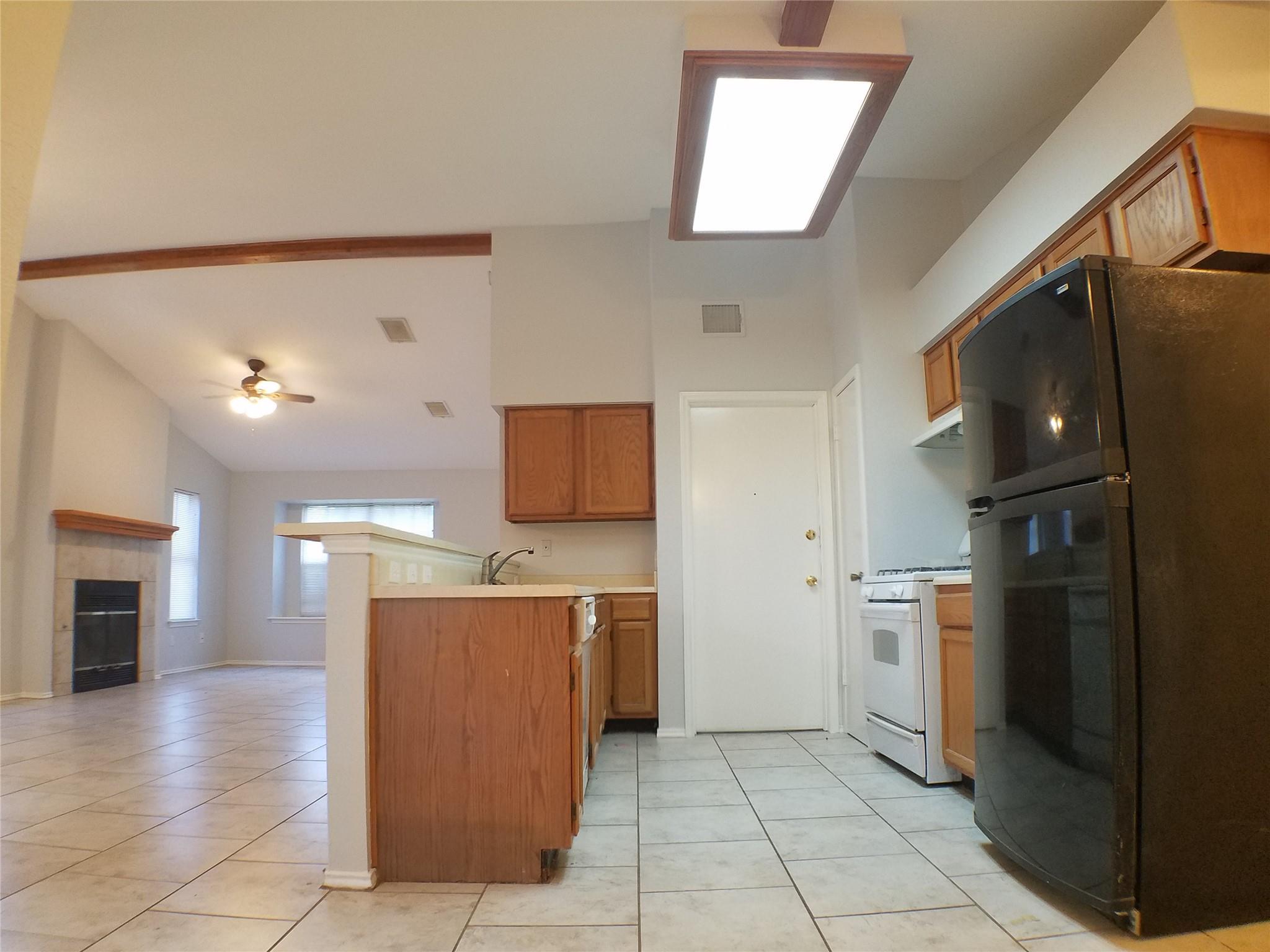 8310 Los Ranchos Dr Property Photo 9