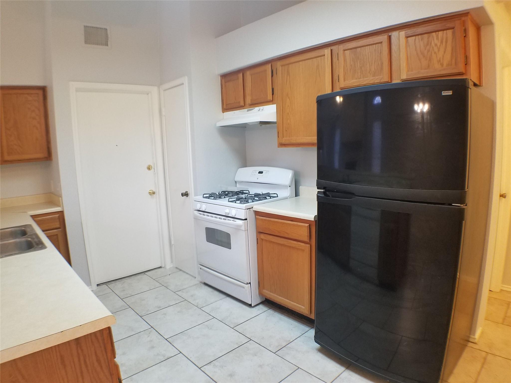 8310 Los Ranchos Dr Property Photo 10