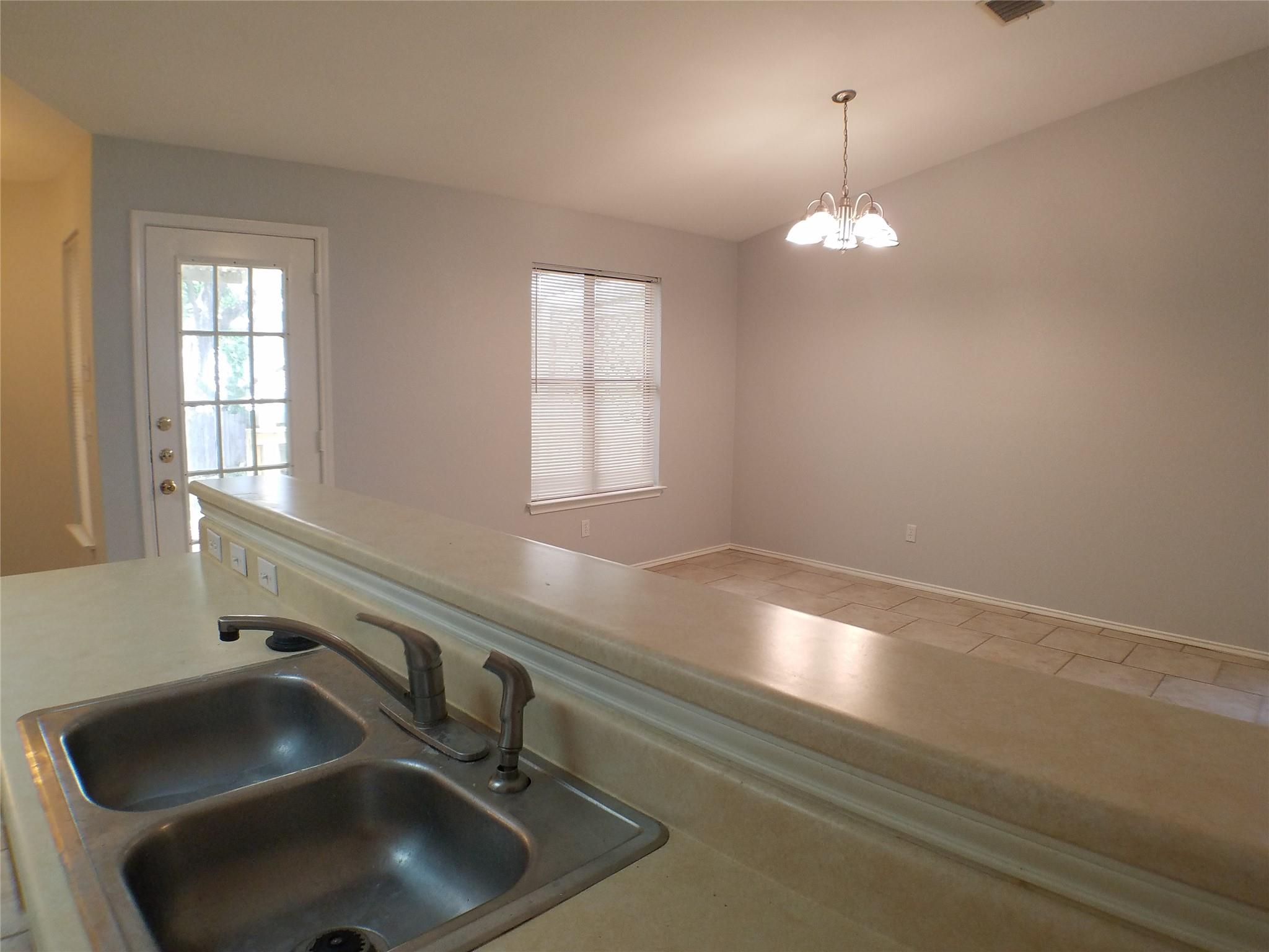 8310 Los Ranchos Dr Property Photo 12