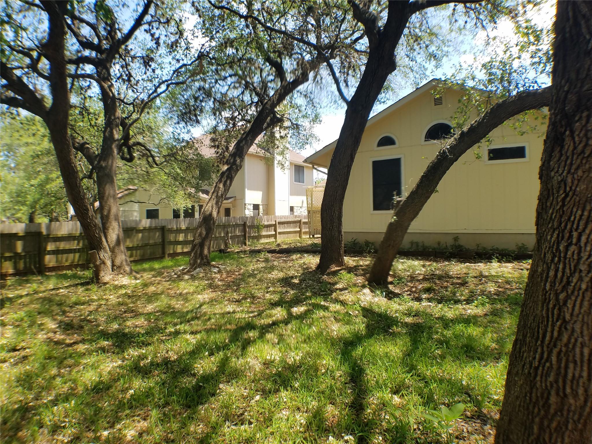 8310 Los Ranchos Dr Property Photo 28