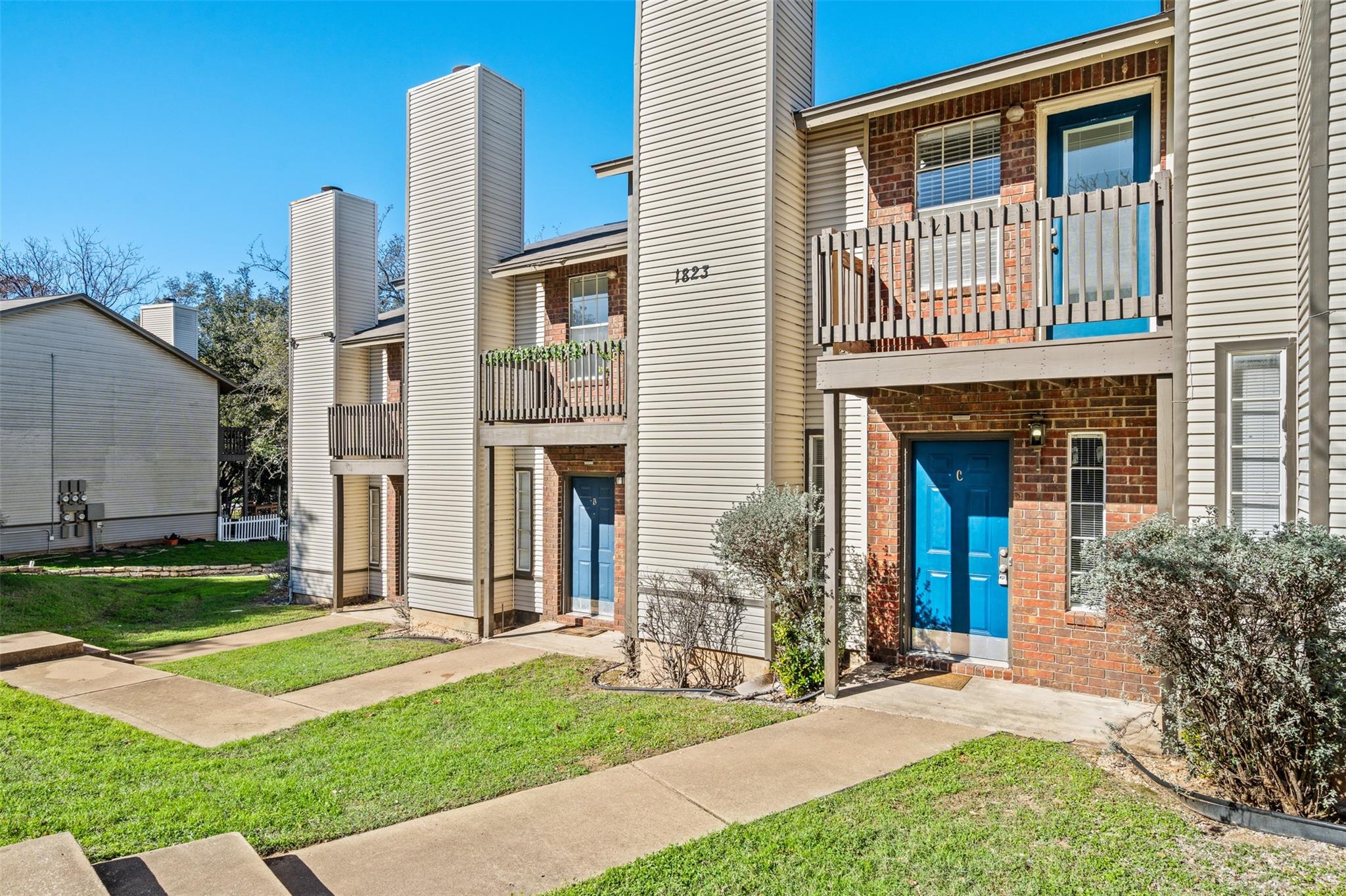 1823 River Crossing Cir #c Property Photo 2