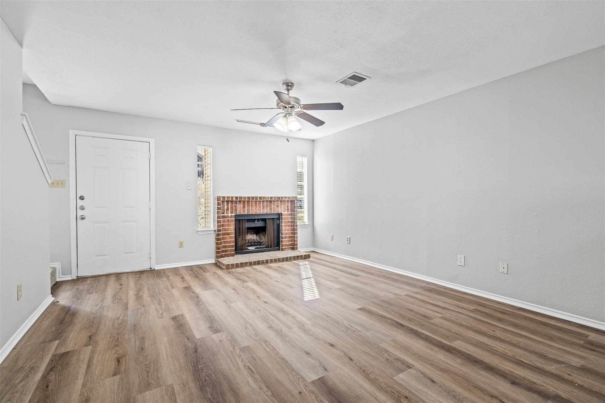 1823 River Crossing Cir #c Property Photo 7