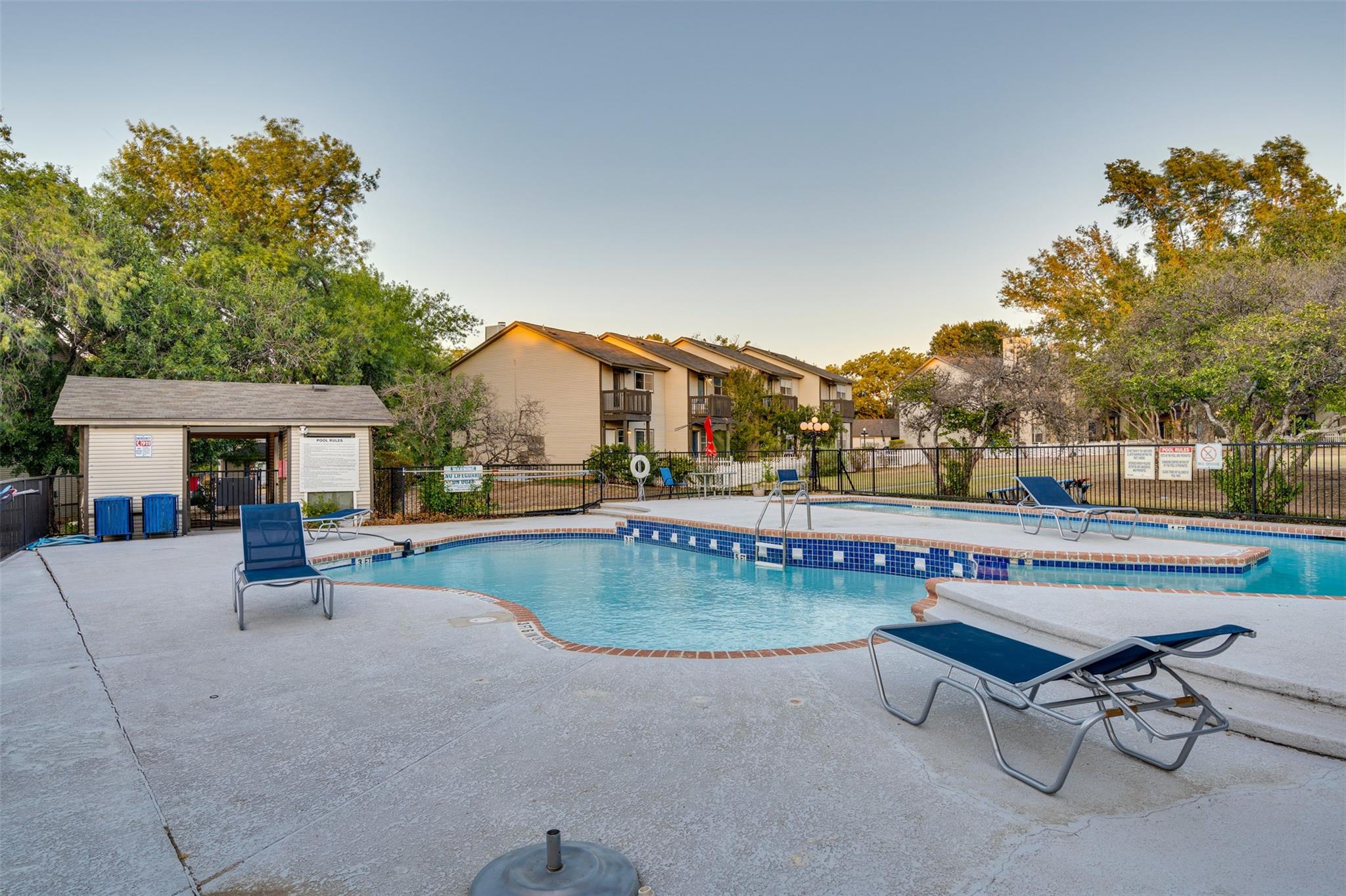 1823 River Crossing Cir #c Property Photo 35