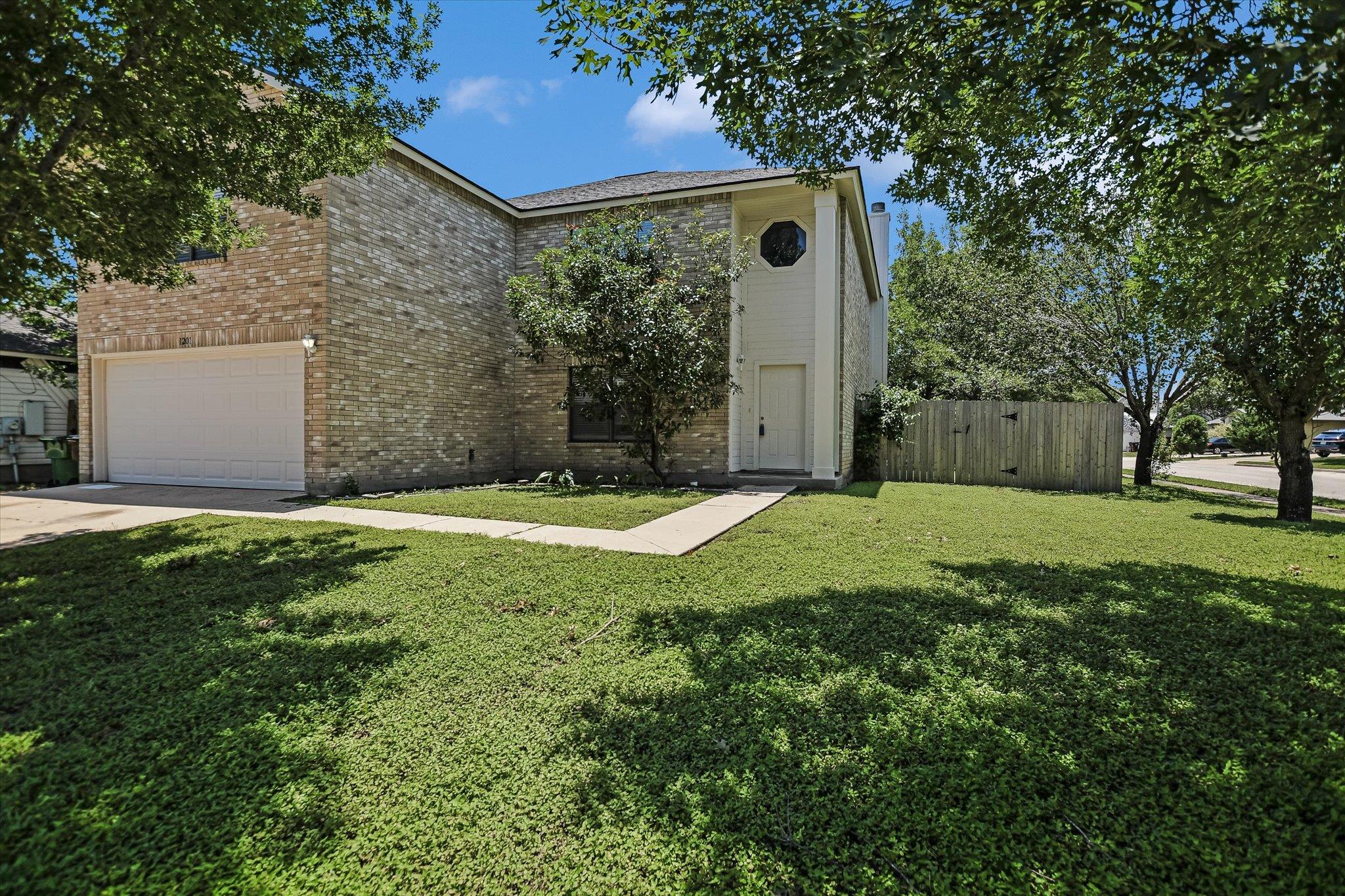1201 Pike Path Property Photo 3