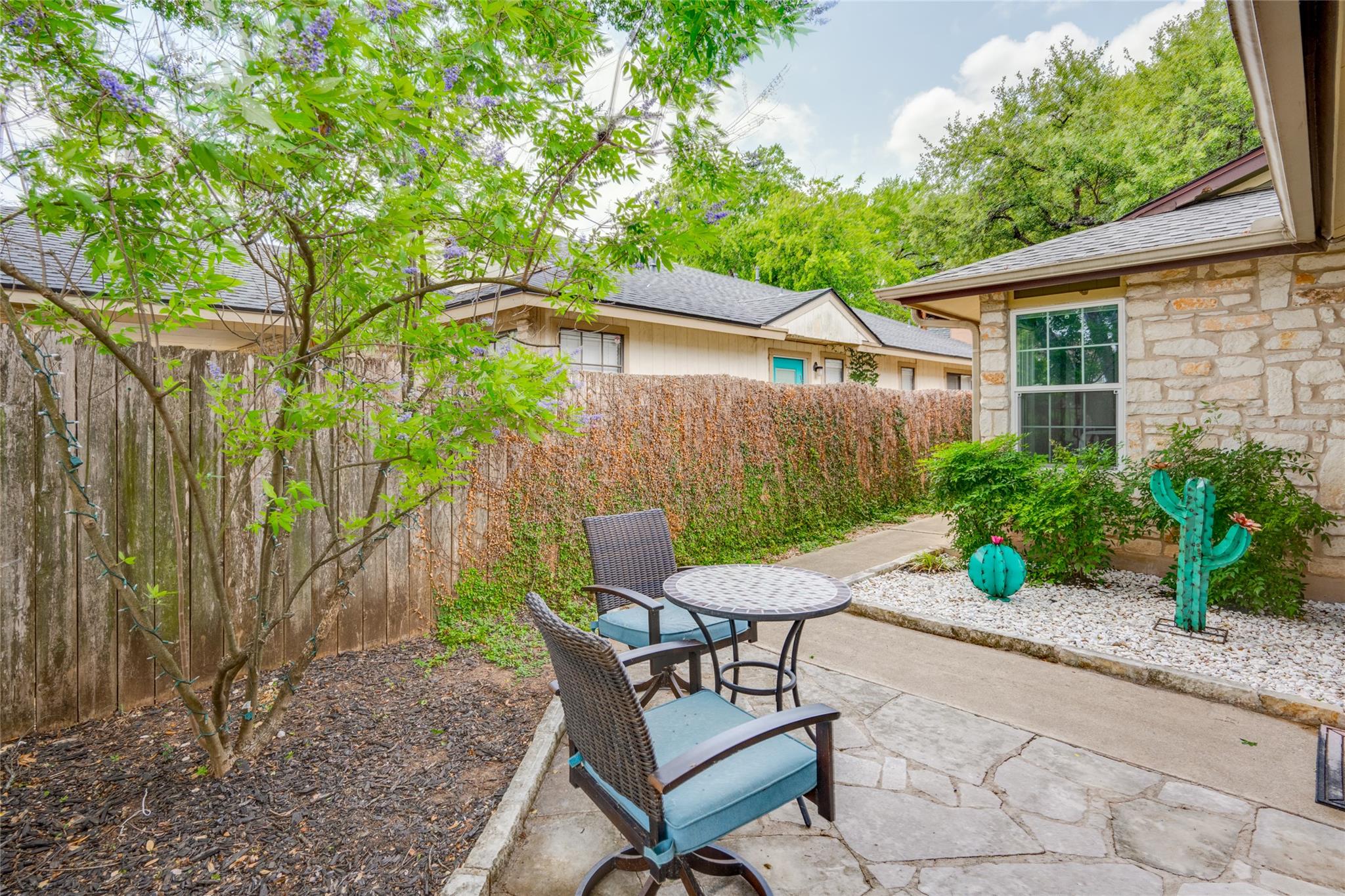 2412 Thornton Rd #b Property Photo 4