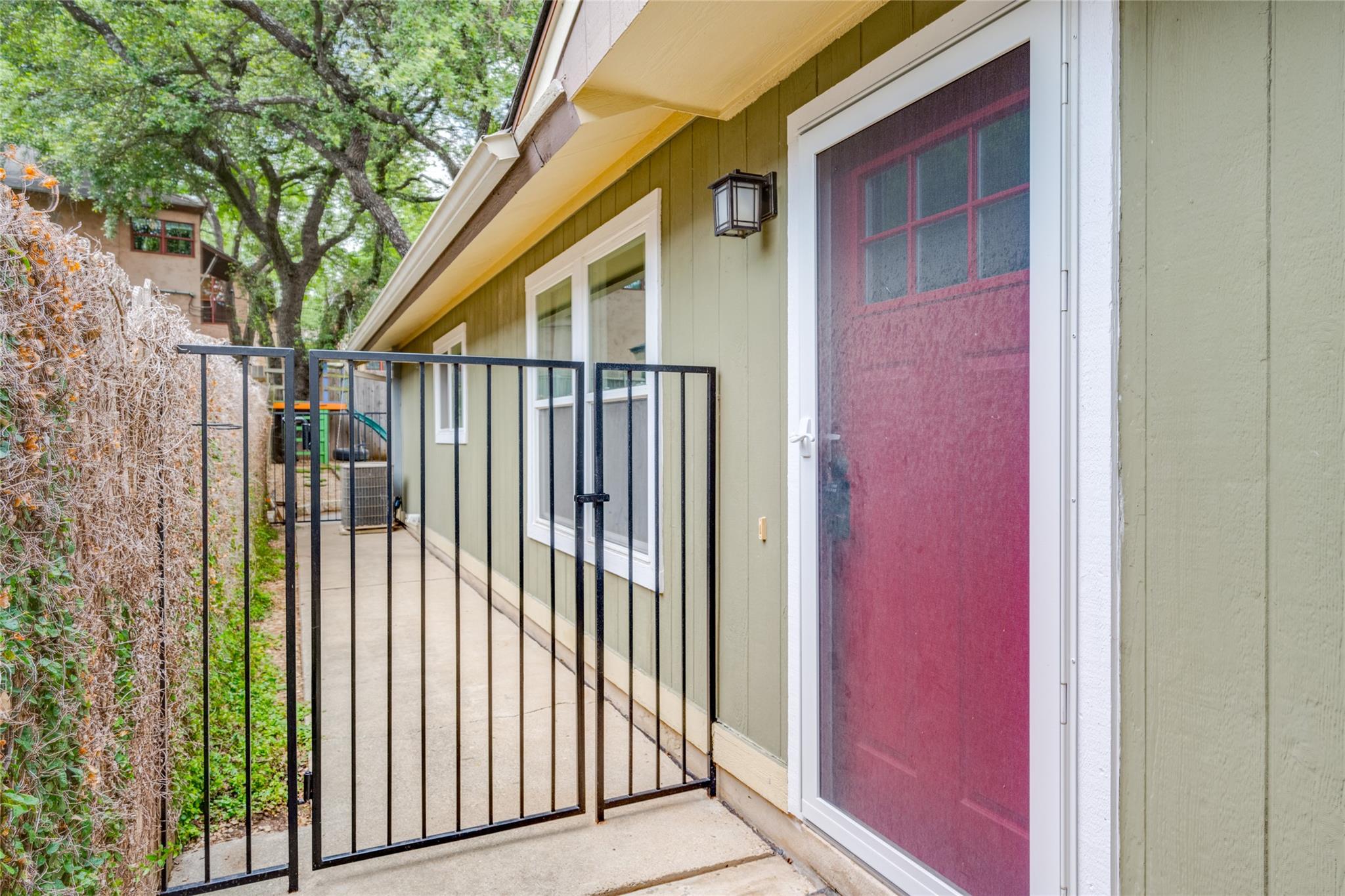 2412 Thornton Rd #b Property Photo 5