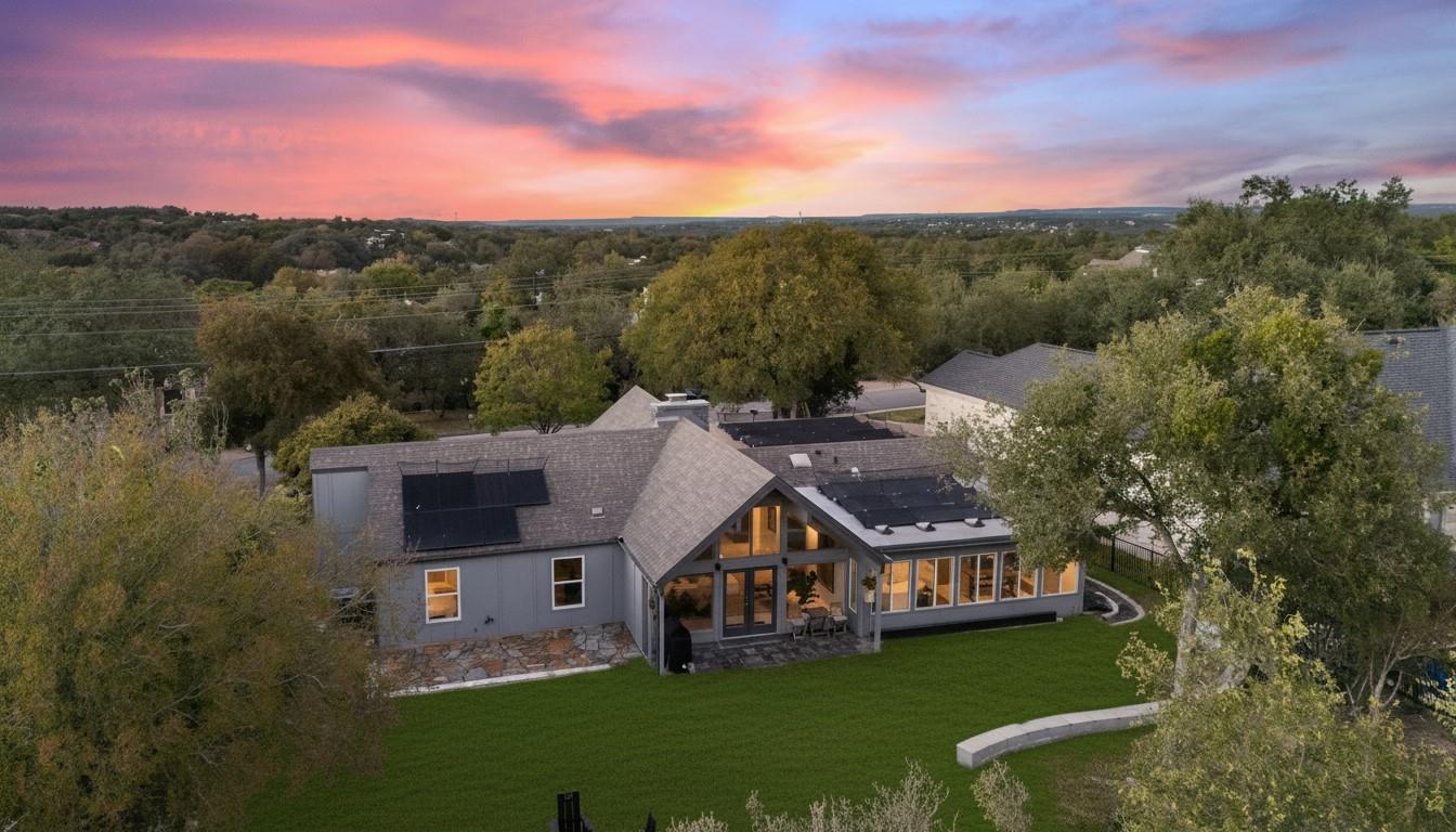 915 Biscayne St Property Photo 1