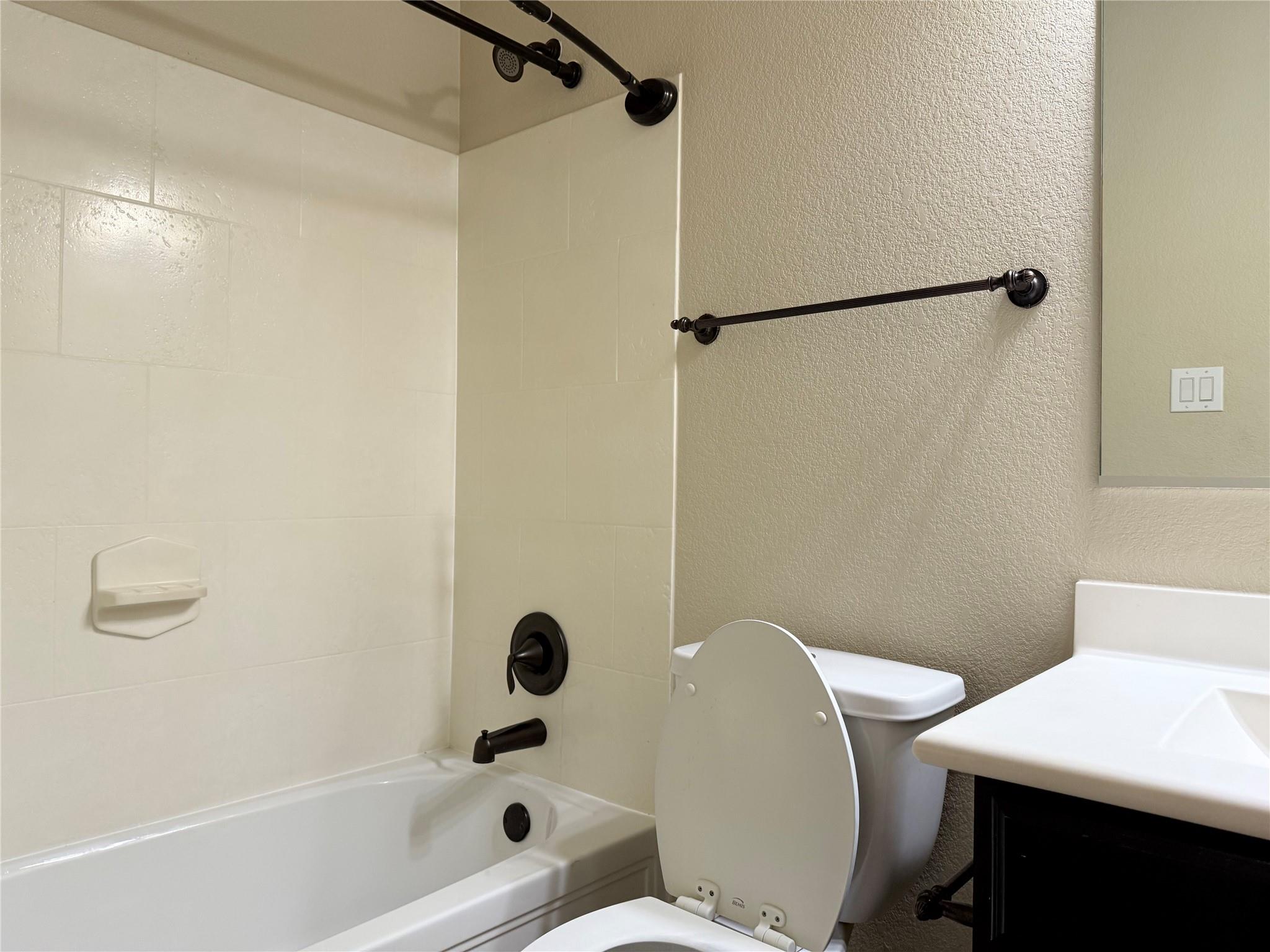 1704 Tranquility Ln Property Photo 4