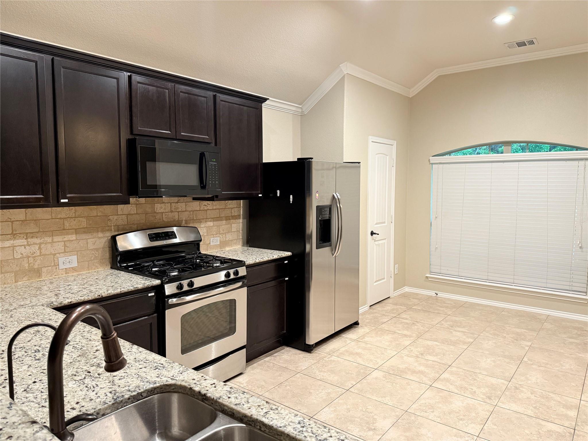 1704 Tranquility Ln Property Photo 13