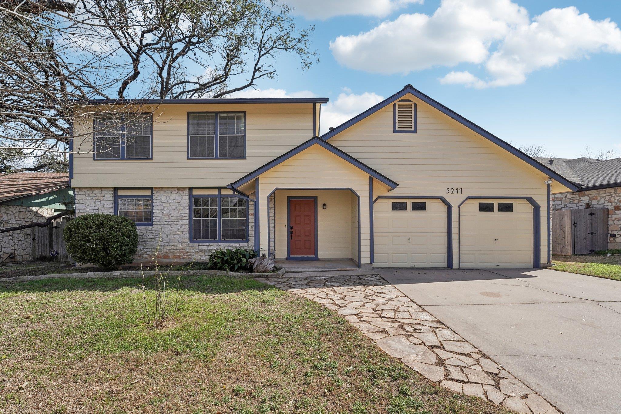 5217 Summerset Trl Property Photo